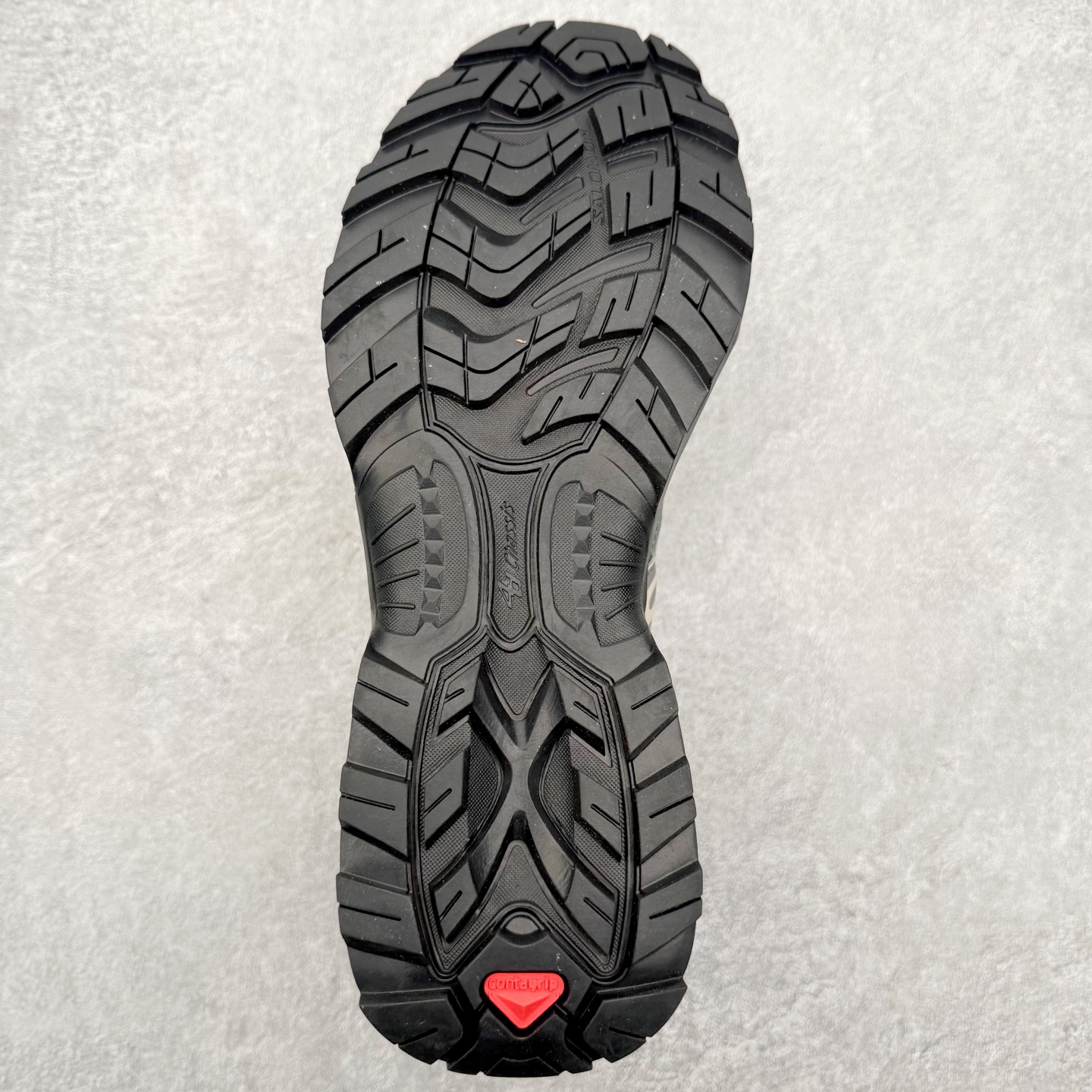 图片[9]-＃PK4.0 Salomon XT-QUEST ADV 萨洛蒙潮流越野机能户外功能鞋 基于市场现有版本全新升级调整改良 现阶段市场最强产物 全新主色陆续出货 大底描漆工整零瑕疵 鞋头定型弧度完美 纯原外贸平台特供订单 耗时半年巨作 全套原纸板楦头开发 原厂特供网布配套加持 确保原汁原味 完美呈现版型 原档数据独家私模五层组合大底 男女鞋同步官方开发至46.5 原装Ortholite轻量化鞋垫 中底布带钢印编号 原厂TPU锁扣 进口港宝加持 后跟自然饱满 还原公司包裹性 基于 SALOMON 初代 XT 鞋身造型并搭载 4D ADVANCED CHASSIS™ 大底打造而成 为这款 XT-QUEST 带来了多项足部控制与保护等功能性 如在运动过程中控制左右晃动的过程而提高稳定性、改善长途越野过程中足中到足尖的过渡、提高感知岩石的精确度以抵抗尖锐物体对脚底的伤害以及采用动态缓冲来增强穿着舒适感 从而减轻疲劳感 使XT-QUEST 成为一双舒适且安全的户外之履 尺码：36 36.5 37.5 38 38.5 39 40 40.5 41 42 42.5 43 44 44.5 45-选品中心