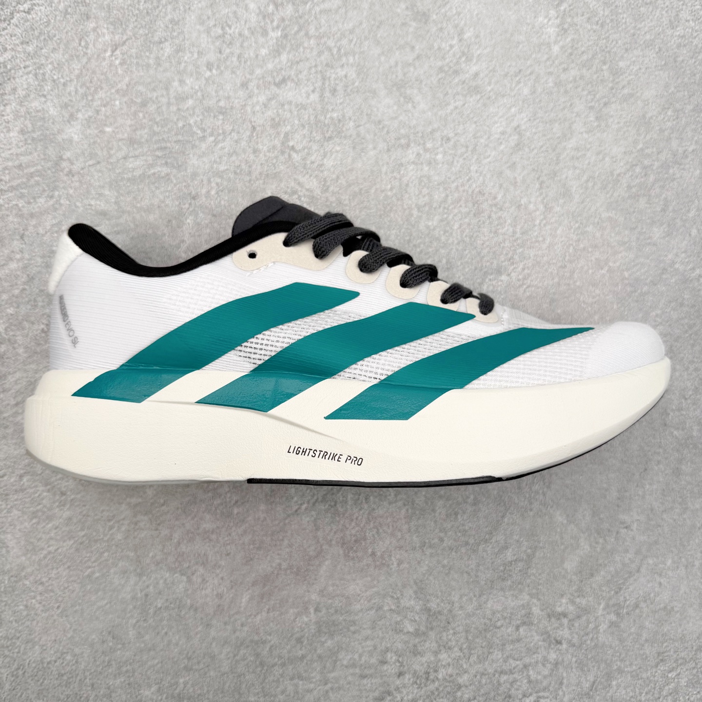 图片[13]-＃福利特价 AD Adizero EVO SL 马拉松竞速专业跑鞋 CELERMESH针织网面非常轻薄 纤维间的缝隙很大 可以保证跑步时的透气、排汗效果 鞋舌直接与两侧的内衬和鞋底连接在一起 在跑步过程中不会被鞋舌的左右移动所困扰 在标准鞋带孔的基础上再拓宽一组鞋带孔 适合不同脚型的需求 突破性 EnergyRods 技术，有助于跑者实现更好的成绩 中底独特的LIGHTSTRIKE PRO泡棉材质 微弹感觉在跑步过程中给予了良好的支撑体验 对于顶级精英和高水平进阶跑者来说 ADIOS PRO是一双值得信赖的竞速比赛用鞋 尺码：36 36.5 37.5 38 38.5 39 40 40.5 41 42 42.5 43 44 44.5 45-选品中心