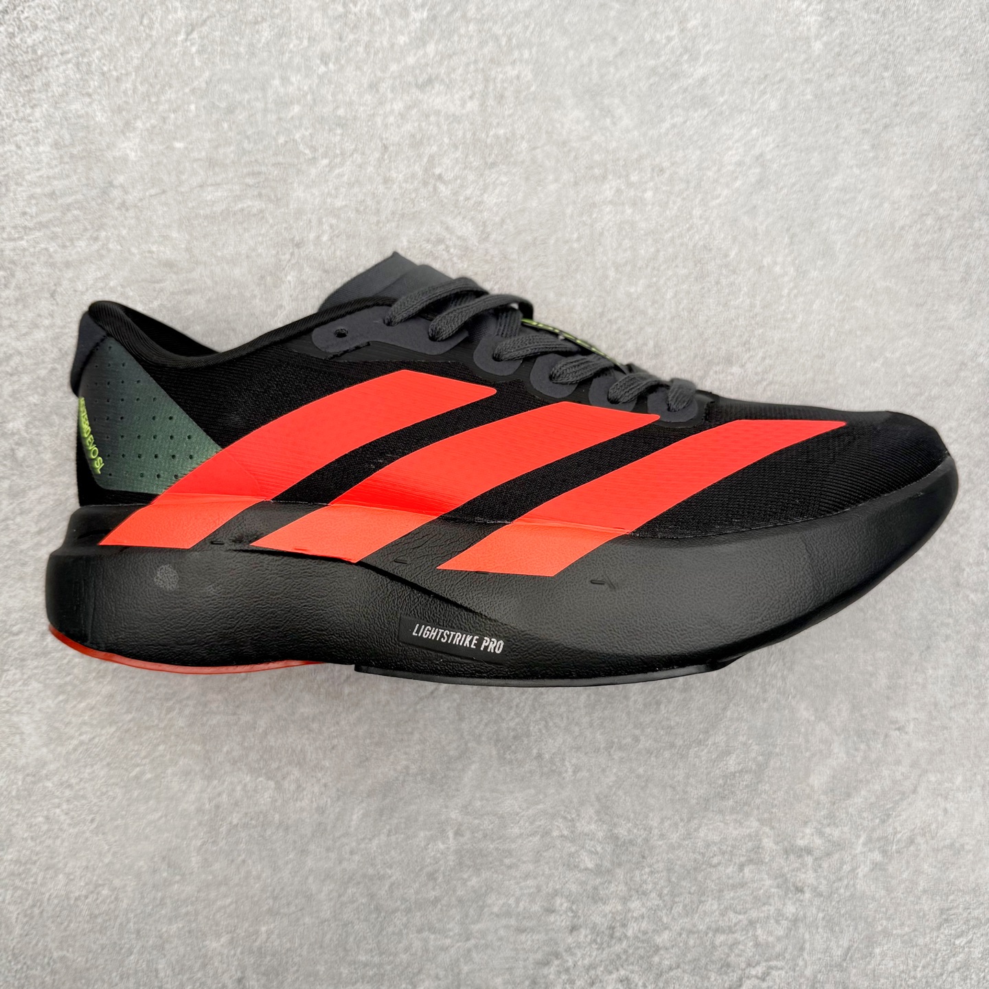 图片[12]-＃福利特价 AD Adizero EVO SL 马拉松竞速专业跑鞋 CELERMESH针织网面非常轻薄 纤维间的缝隙很大 可以保证跑步时的透气、排汗效果 鞋舌直接与两侧的内衬和鞋底连接在一起 在跑步过程中不会被鞋舌的左右移动所困扰 在标准鞋带孔的基础上再拓宽一组鞋带孔 适合不同脚型的需求 突破性 EnergyRods 技术，有助于跑者实现更好的成绩 中底独特的LIGHTSTRIKE PRO泡棉材质 微弹感觉在跑步过程中给予了良好的支撑体验 对于顶级精英和高水平进阶跑者来说 ADIOS PRO是一双值得信赖的竞速比赛用鞋 尺码：36 36.5 37.5 38 38.5 39 40 40.5 41 42 42.5 43 44 44.5 45-选品中心