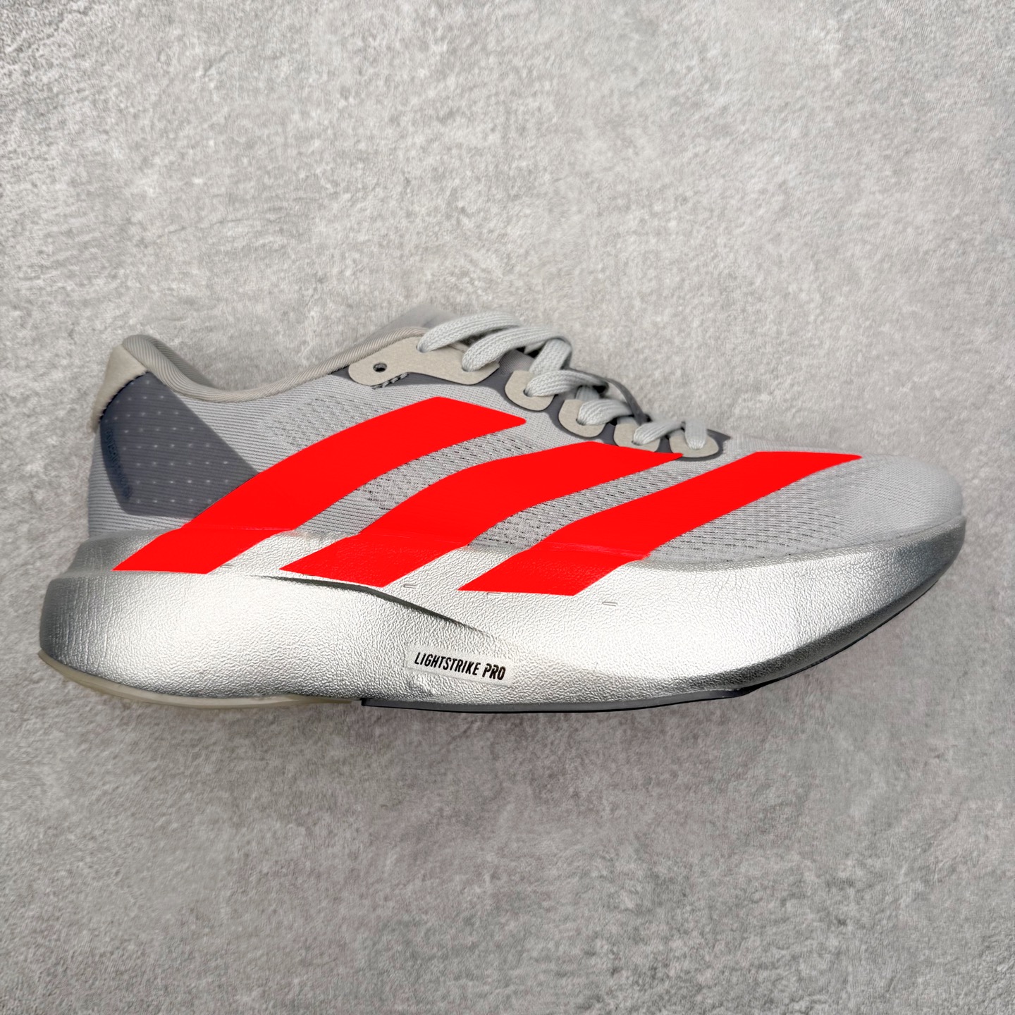 图片[2]-＃福利特价 AD Adizero EVO SL 马拉松竞速专业跑鞋 CELERMESH针织网面非常轻薄 纤维间的缝隙很大 可以保证跑步时的透气、排汗效果 鞋舌直接与两侧的内衬和鞋底连接在一起 在跑步过程中不会被鞋舌的左右移动所困扰 在标准鞋带孔的基础上再拓宽一组鞋带孔 适合不同脚型的需求 突破性 EnergyRods 技术，有助于跑者实现更好的成绩 中底独特的LIGHTSTRIKE PRO泡棉材质 微弹感觉在跑步过程中给予了良好的支撑体验 对于顶级精英和高水平进阶跑者来说 ADIOS PRO是一双值得信赖的竞速比赛用鞋 尺码：36 36.5 37.5 38 38.5 39 40 40.5 41 42 42.5 43 44 44.5 45-选品中心