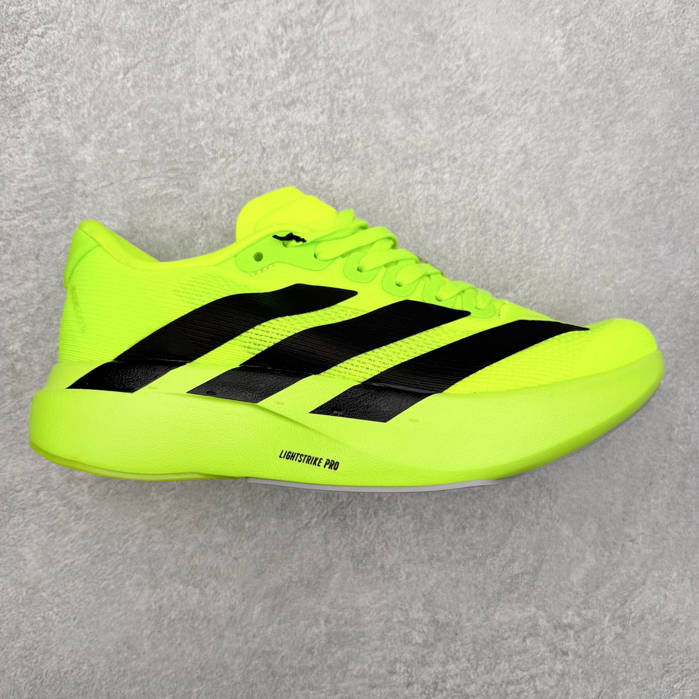 图片[20]-＃福利特价 AD Adizero EVO SL 马拉松竞速专业跑鞋 CELERMESH针织网面非常轻薄 纤维间的缝隙很大 可以保证跑步时的透气、排汗效果 鞋舌直接与两侧的内衬和鞋底连接在一起 在跑步过程中不会被鞋舌的左右移动所困扰 在标准鞋带孔的基础上再拓宽一组鞋带孔 适合不同脚型的需求 突破性 EnergyRods 技术，有助于跑者实现更好的成绩 中底独特的LIGHTSTRIKE PRO泡棉材质 微弹感觉在跑步过程中给予了良好的支撑体验 对于顶级精英和高水平进阶跑者来说 ADIOS PRO是一双值得信赖的竞速比赛用鞋 尺码：36 36.5 37.5 38 38.5 39 40 40.5 41 42 42.5 43 44 44.5 45-选品中心