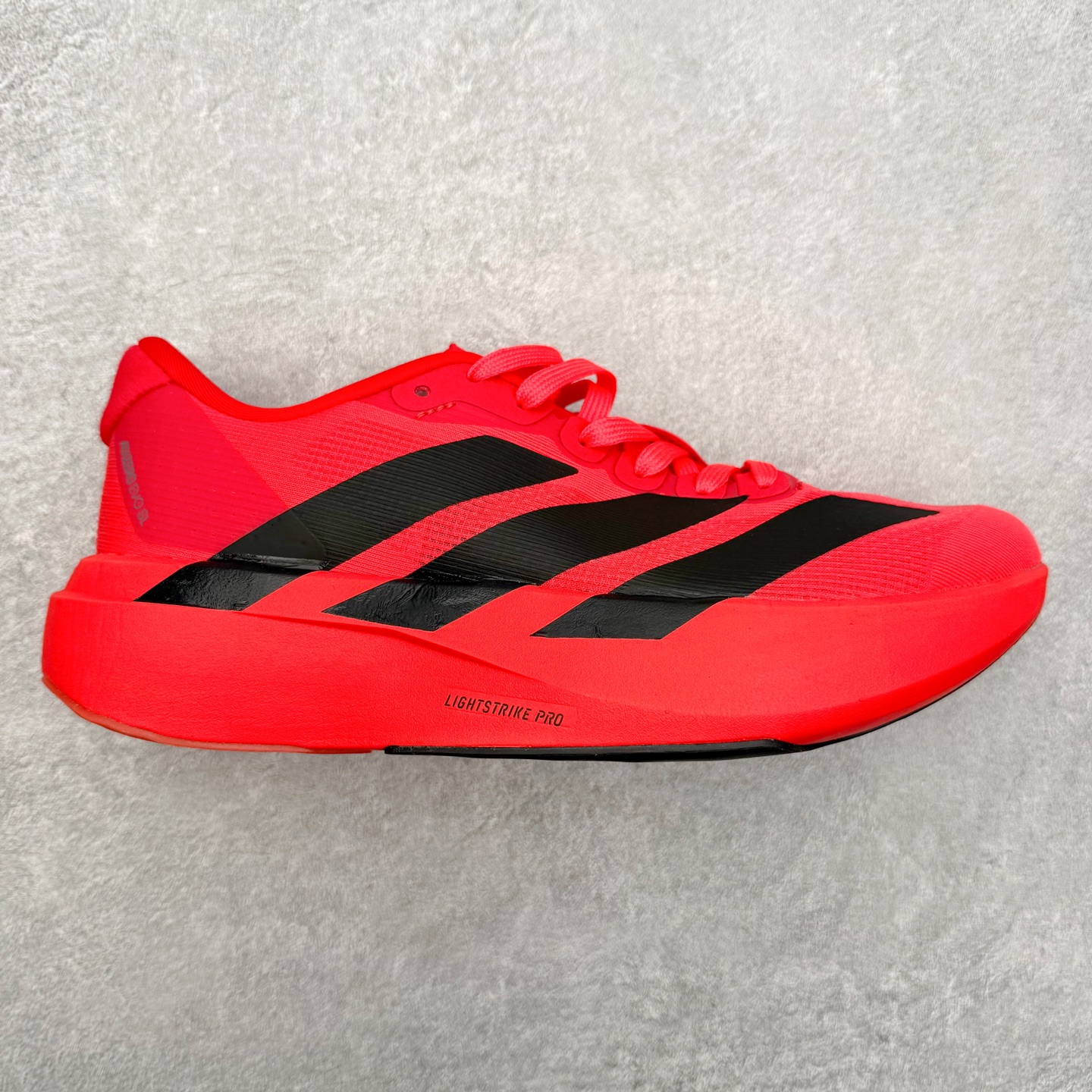 图片[11]-＃福利特价 AD Adizero EVO SL 马拉松竞速专业跑鞋 CELERMESH针织网面非常轻薄 纤维间的缝隙很大 可以保证跑步时的透气、排汗效果 鞋舌直接与两侧的内衬和鞋底连接在一起 在跑步过程中不会被鞋舌的左右移动所困扰 在标准鞋带孔的基础上再拓宽一组鞋带孔 适合不同脚型的需求 突破性 EnergyRods 技术，有助于跑者实现更好的成绩 中底独特的LIGHTSTRIKE PRO泡棉材质 微弹感觉在跑步过程中给予了良好的支撑体验 对于顶级精英和高水平进阶跑者来说 ADIOS PRO是一双值得信赖的竞速比赛用鞋 尺码：36 36.5 37.5 38 38.5 39 40 40.5 41 42 42.5 43 44 44.5 45-选品中心