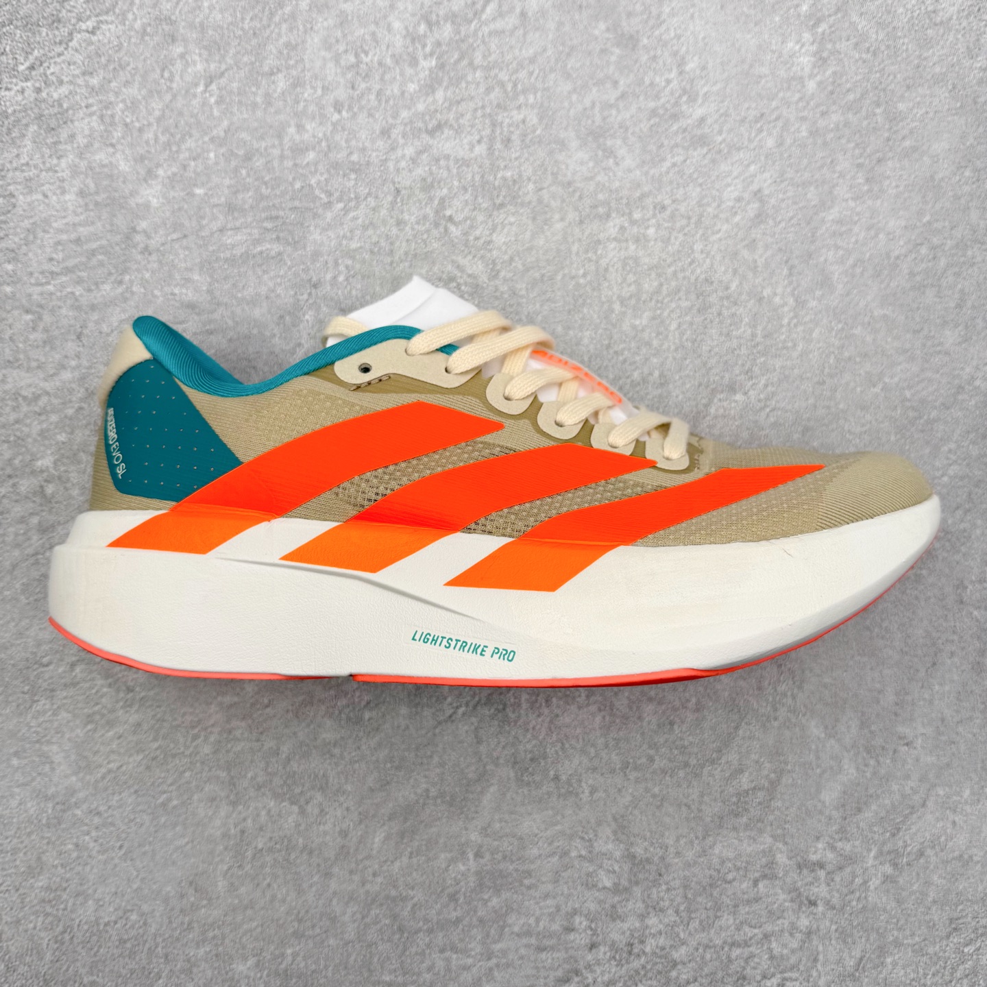 图片[4]-＃福利特价 AD Adizero EVO SL 马拉松竞速专业跑鞋 CELERMESH针织网面非常轻薄 纤维间的缝隙很大 可以保证跑步时的透气、排汗效果 鞋舌直接与两侧的内衬和鞋底连接在一起 在跑步过程中不会被鞋舌的左右移动所困扰 在标准鞋带孔的基础上再拓宽一组鞋带孔 适合不同脚型的需求 突破性 EnergyRods 技术，有助于跑者实现更好的成绩 中底独特的LIGHTSTRIKE PRO泡棉材质 微弹感觉在跑步过程中给予了良好的支撑体验 对于顶级精英和高水平进阶跑者来说 ADIOS PRO是一双值得信赖的竞速比赛用鞋 尺码：36 36.5 37.5 38 38.5 39 40 40.5 41 42 42.5 43 44 44.5 45-选品中心