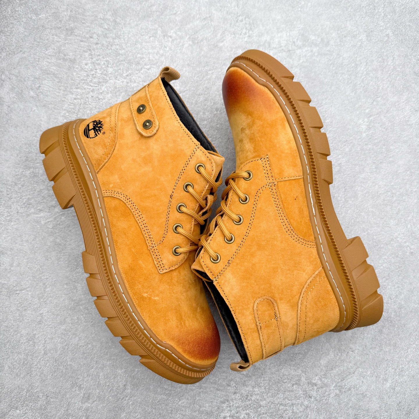 图片[3]-Timberland 添柏岚/天伯伦 25秋冬新款 经典户外休闲大黄靴 广东大厂品质 原盒原包装 面料采用意大利🇮🇹顶级磨砂细纹牛皮搭配防臭防腐真皮乳胶鞋垫给您完美的穿着体验 质量考究耐穿型男必备 专治不帅 高品质脚感一流 尺码：35 36 37 38 39 40 41 42 43 44 (标准码)-选品中心