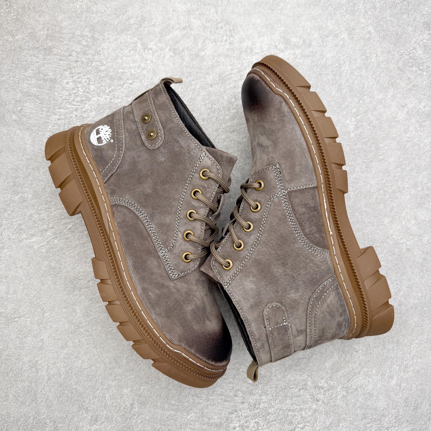 图片[3]-Timberland 添柏岚/天伯伦 25秋冬新款 经典户外休闲大黄靴 广东大厂品质 原盒原包装 面料采用意大利🇮🇹顶级磨砂细纹牛皮搭配防臭防腐真皮乳胶鞋垫给您完美的穿着体验 质量考究耐穿型男必备 专治不帅 高品质脚感一流 尺码：35 36 37 38 39 40 41 42 43 44 (标准码)-选品中心