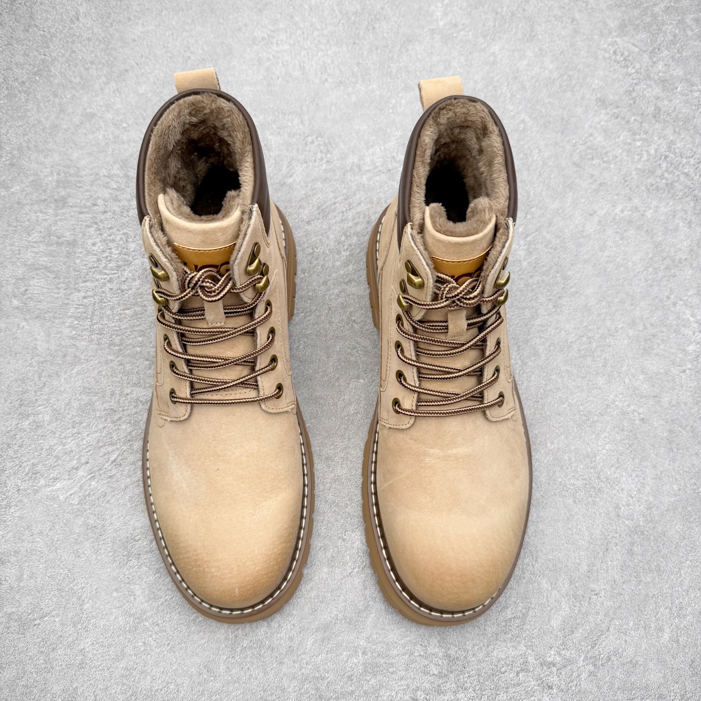 图片[2]-UGG Tasman Weather Hybrid 塔斯曼混合系列户外中帮休闲马丁靴雪地靴UGG秋冬新品 秋冬必备（内里加绒保暖🔥）时尚休闲马丁靴雪地靴系列 代购专供品质 面料采用进口头层牛皮材质 鞋内里采用🔥毛茸一体内里保暖锁热。外置防滑橡胶大底 系带设计 穿脱十分方便 采用TPU模压定型真皮鞋面材质#科技外底防滑,耐磨性和良好的弹性！尺码：39-44-选品中心