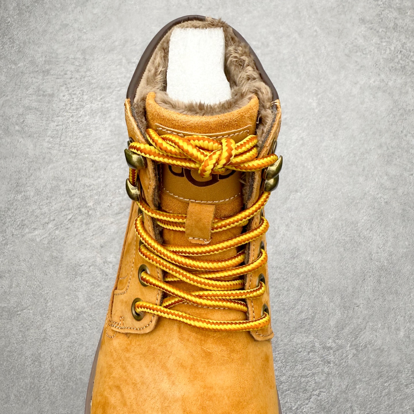 图片[5]-UGG Tasman Weather Hybrid 塔斯曼混合系列户外中帮休闲马丁靴雪地靴UGG秋冬新品 秋冬必备（内里加绒保暖🔥）时尚休闲马丁靴雪地靴系列 代购专供品质 面料采用进口头层牛皮材质 鞋内里采用🔥毛茸一体内里保暖锁热。外置防滑橡胶大底 系带设计 穿脱十分方便 采用TPU模压定型真皮鞋面材质#科技外底防滑,耐磨性和良好的弹性！尺码：39-44-选品中心