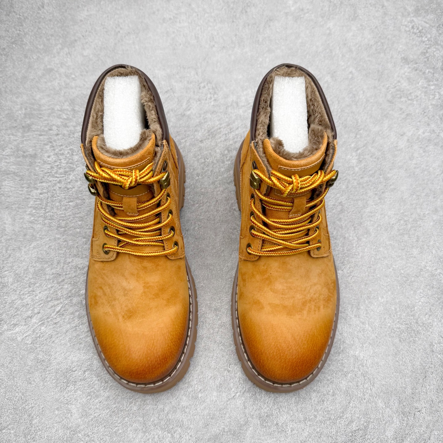 图片[2]-UGG Tasman Weather Hybrid 塔斯曼混合系列户外中帮休闲马丁靴雪地靴UGG秋冬新品 秋冬必备（内里加绒保暖🔥）时尚休闲马丁靴雪地靴系列 代购专供品质 面料采用进口头层牛皮材质 鞋内里采用🔥毛茸一体内里保暖锁热。外置防滑橡胶大底 系带设计 穿脱十分方便 采用TPU模压定型真皮鞋面材质#科技外底防滑,耐磨性和良好的弹性！尺码：39-44-选品中心