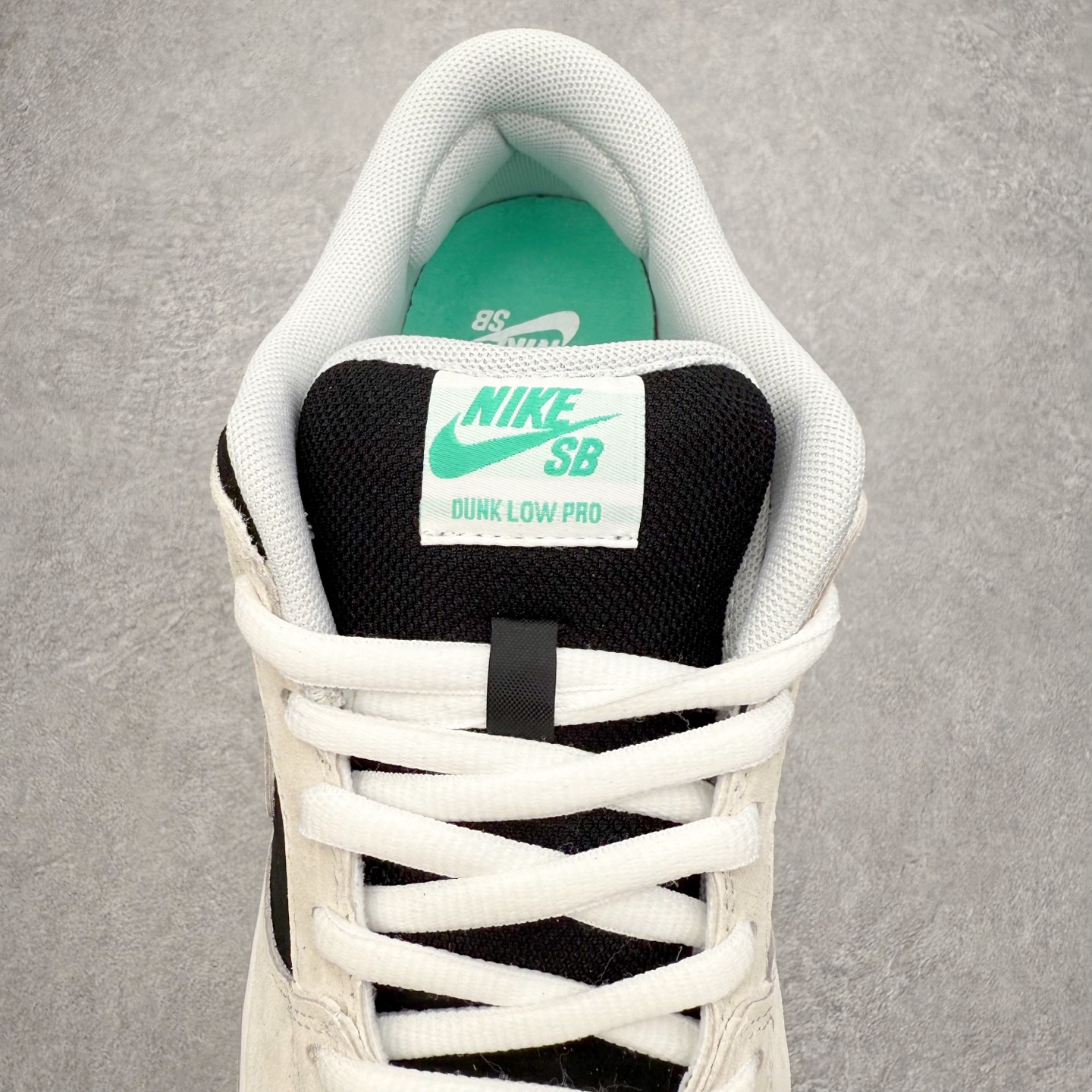 图片[5]-＃F版 NK SB Dunk Low HF3704-001 极限压缩利润空间 超乎所想的高性价比 用料绝不含糊 原盒原配 正确耐磨橡胶大底 超高清洁度 全鞋零毛边皮料切割 全套原楦原模倾力打造完美版型 尺码：36 36.5 37.5 38 38.5 39 40 40.5 41 42 42.5 43 44 44.5 45 46 47.5-选品中心