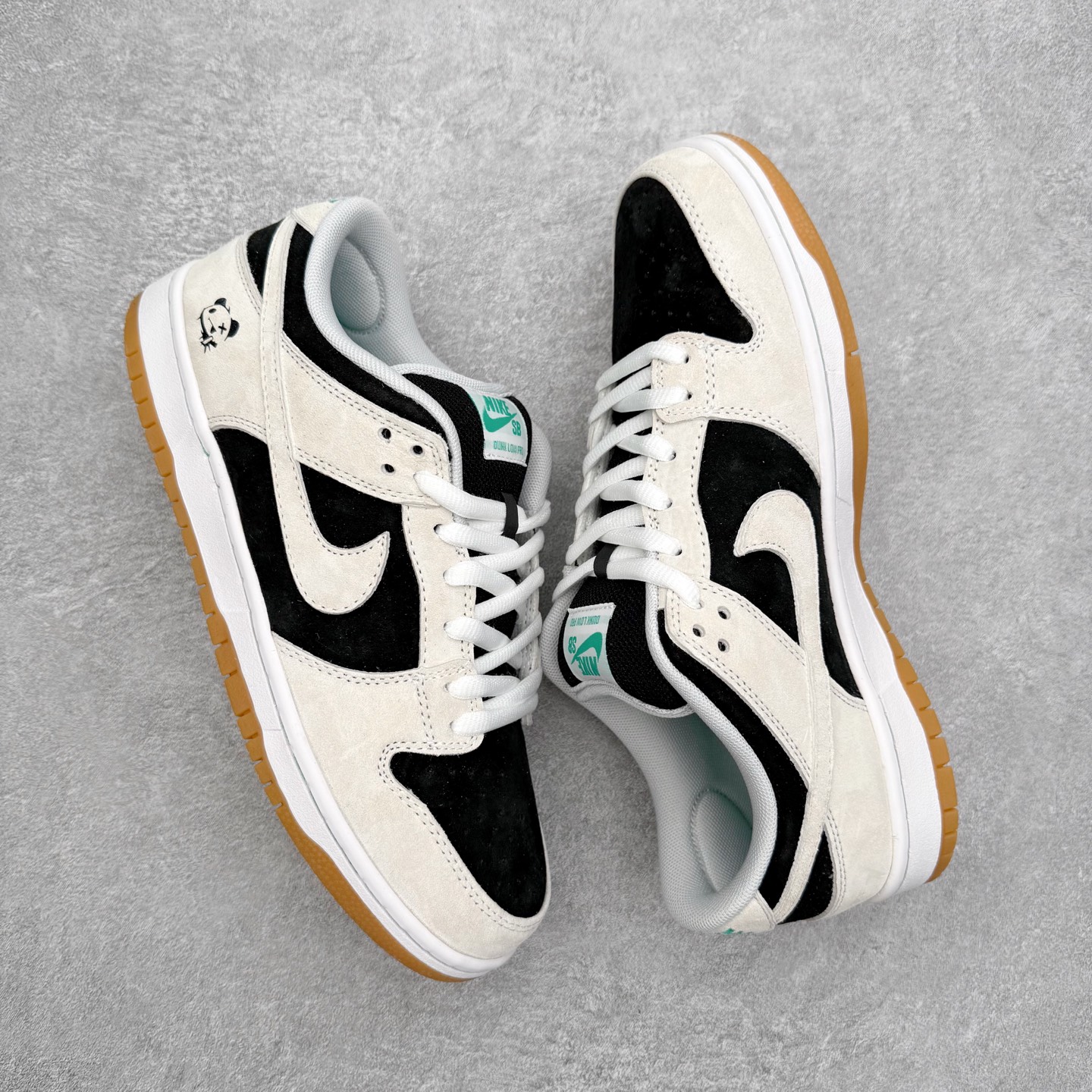 图片[3]-＃F版 NK SB Dunk Low HF3704-001 极限压缩利润空间 超乎所想的高性价比 用料绝不含糊 原盒原配 正确耐磨橡胶大底 超高清洁度 全鞋零毛边皮料切割 全套原楦原模倾力打造完美版型 尺码：36 36.5 37.5 38 38.5 39 40 40.5 41 42 42.5 43 44 44.5 45 46 47.5-选品中心