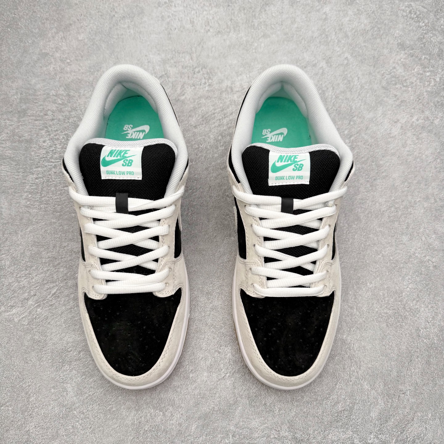 图片[2]-＃F版 NK SB Dunk Low HF3704-001 极限压缩利润空间 超乎所想的高性价比 用料绝不含糊 原盒原配 正确耐磨橡胶大底 超高清洁度 全鞋零毛边皮料切割 全套原楦原模倾力打造完美版型 尺码：36 36.5 37.5 38 38.5 39 40 40.5 41 42 42.5 43 44 44.5 45 46 47.5-选品中心