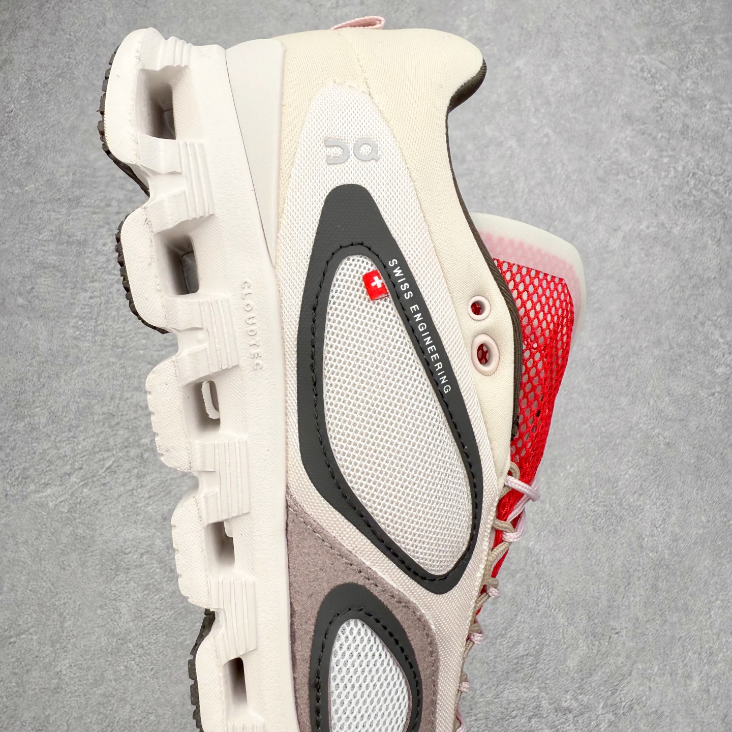 图片[6]-FKA Twigs x On昂跑 Cloud X 联名款舒适轻盈耐磨 低帮跑步鞋 此运动品牌 开创于2010年 缓震着陆、强效回弹、轻柔质感的设计构思始终是ON研制关键 与此同时基于“为全球提供革新性的跑步感受”信念 陆续推出了多款跑鞋及其以专业运动人体跑步工程学为设计关键的功能性跑步服饰设备 让跑者不费力气地畅快畅跑 尺码：36 36.5 37.5 38 38.5 39 40 40.5 41 42 42.5 43 44 44.5 45-选品中心