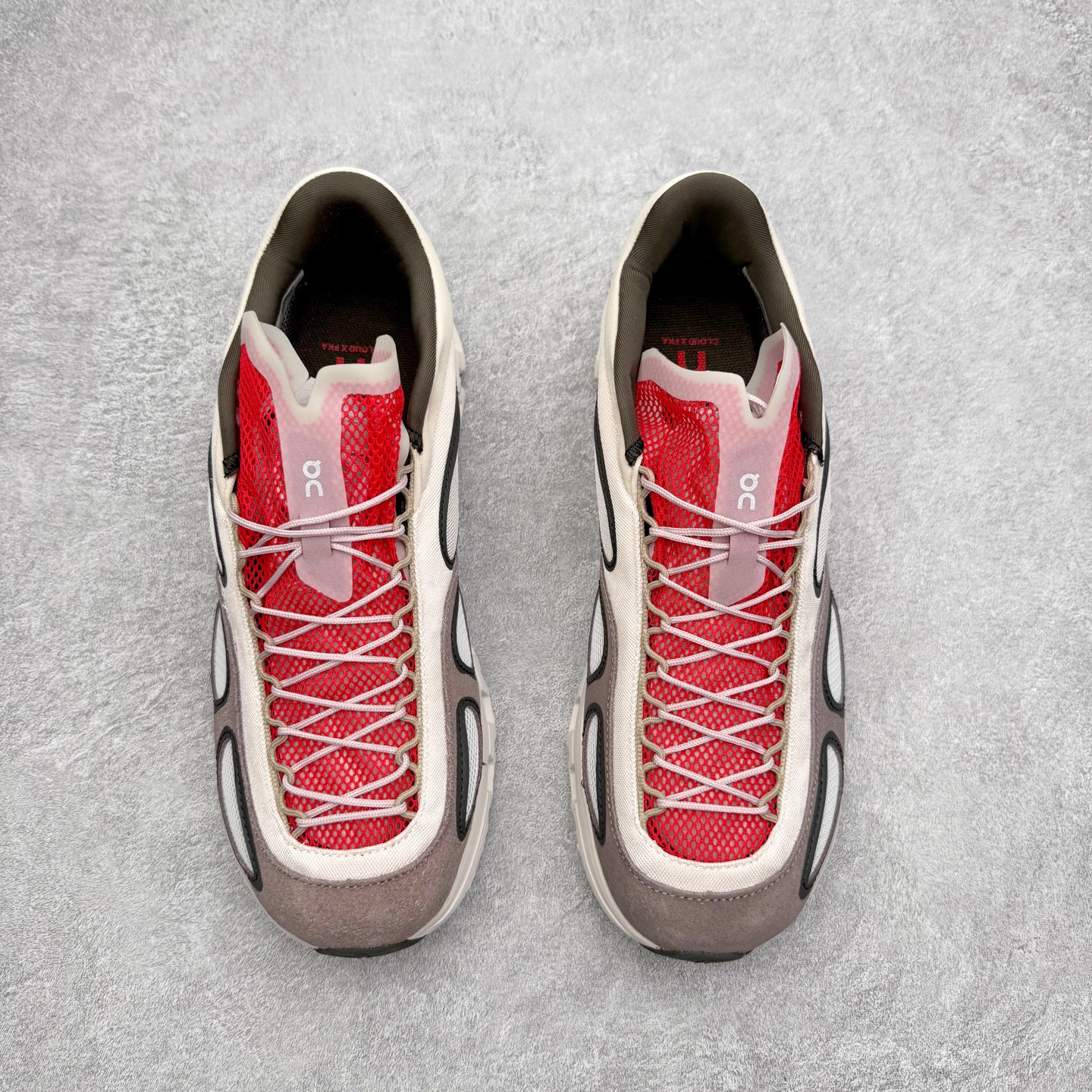 图片[2]-FKA Twigs x On昂跑 Cloud X 联名款舒适轻盈耐磨 低帮跑步鞋 此运动品牌 开创于2010年 缓震着陆、强效回弹、轻柔质感的设计构思始终是ON研制关键 与此同时基于“为全球提供革新性的跑步感受”信念 陆续推出了多款跑鞋及其以专业运动人体跑步工程学为设计关键的功能性跑步服饰设备 让跑者不费力气地畅快畅跑 尺码：36 36.5 37.5 38 38.5 39 40 40.5 41 42 42.5 43 44 44.5 45-选品中心