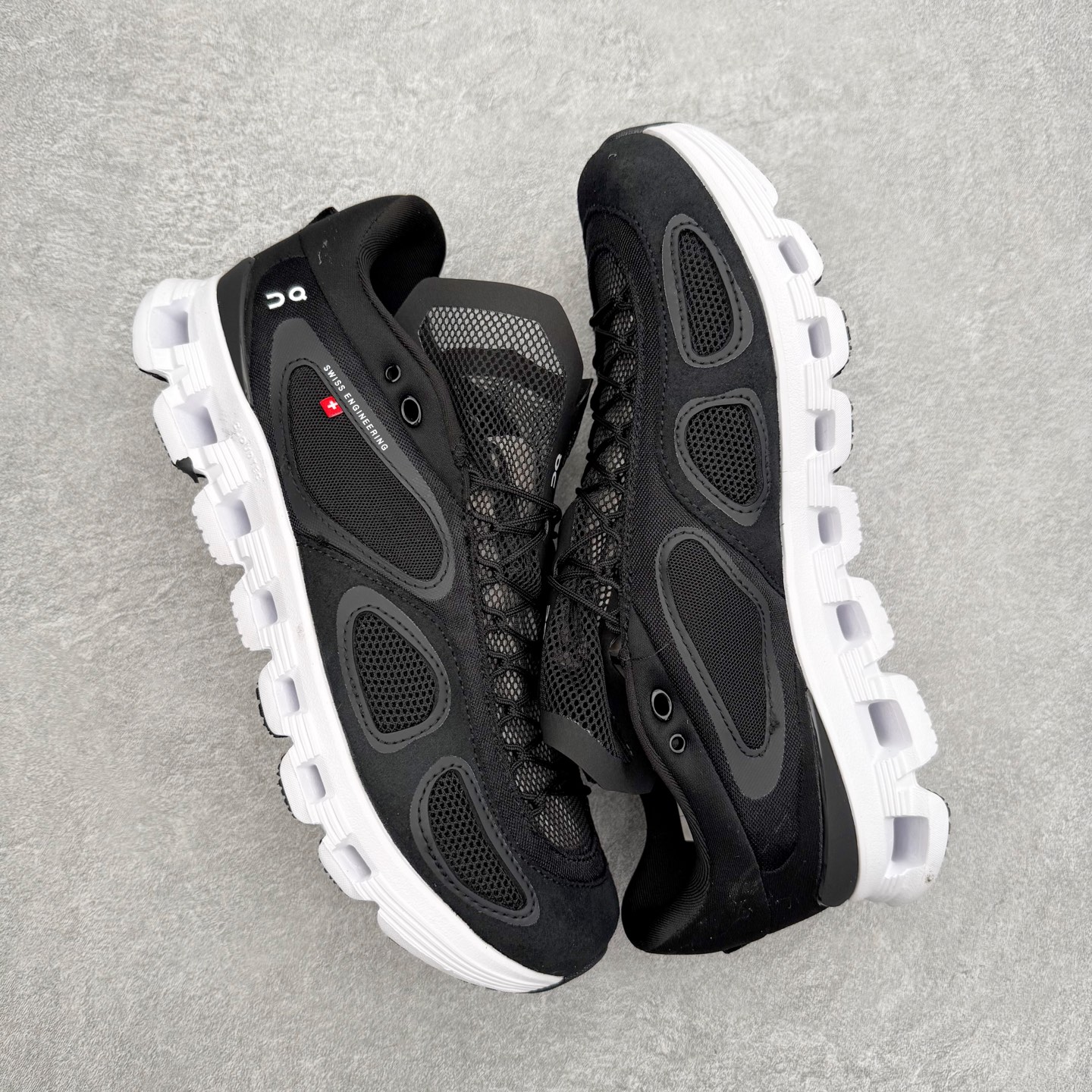 图片[3]-FKA Twigs x On昂跑 Cloud X 联名款舒适轻盈耐磨 低帮跑步鞋 此运动品牌 开创于2010年 缓震着陆、强效回弹、轻柔质感的设计构思始终是ON研制关键 与此同时基于“为全球提供革新性的跑步感受”信念 陆续推出了多款跑鞋及其以专业运动人体跑步工程学为设计关键的功能性跑步服饰设备 让跑者不费力气地畅快畅跑 尺码：36 36.5 37.5 38 38.5 39 40 40.5 41 42 42.5 43 44 44.5 45-选品中心