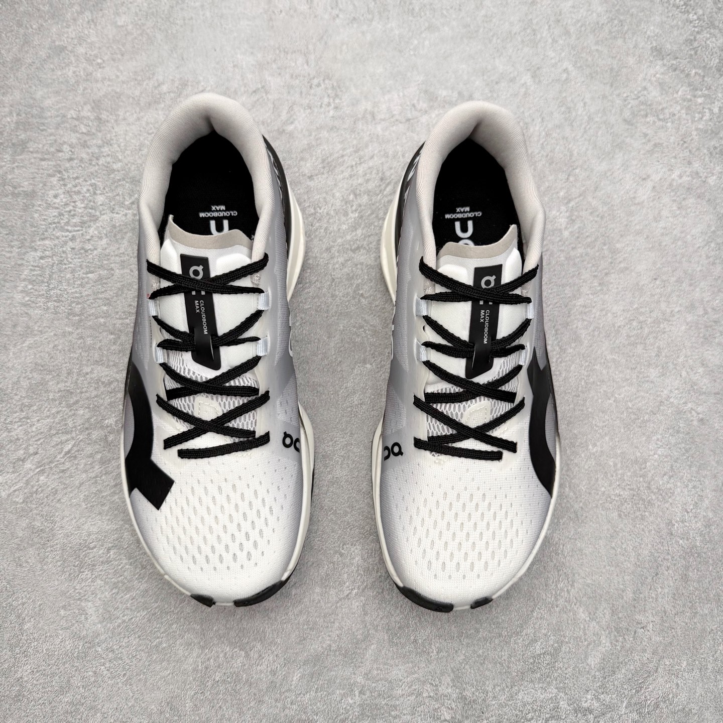 图片[2]-锐步Reebok Premier Road Ultra LTD 总理路跑系列低帮复古百搭休闲运动慢跑鞋 从健身到街头，从不循规蹈矩的国际运动品牌Reebok锐步，以“Life Is Not a Spectator Sport”的宣言，不断将先锋ICON带给年轻一代—继承先锋的健身DNA与深厚的街头文化沉淀，锐步鼓励所有人突破自我极限，拥抱未知、健身和例外的生活方式，以坚定的自我态度拥抱属于自己的未来。尺码：36 36.5 37.5 38 38.5 39 40 40.5 41 42 42.5 43 44 44.5 45-选品中心