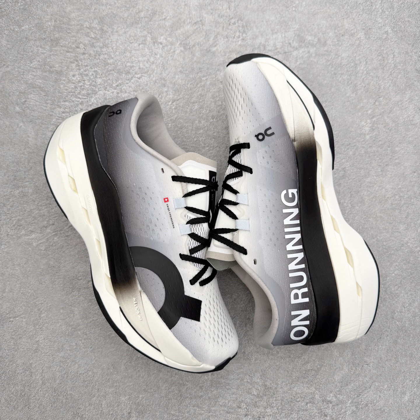 图片[3]-锐步Reebok Premier Road Ultra LTD 总理路跑系列低帮复古百搭休闲运动慢跑鞋 从健身到街头，从不循规蹈矩的国际运动品牌Reebok锐步，以“Life Is Not a Spectator Sport”的宣言，不断将先锋ICON带给年轻一代—继承先锋的健身DNA与深厚的街头文化沉淀，锐步鼓励所有人突破自我极限，拥抱未知、健身和例外的生活方式，以坚定的自我态度拥抱属于自己的未来。尺码：36 36.5 37.5 38 38.5 39 40 40.5 41 42 42.5 43 44 44.5 45-选品中心