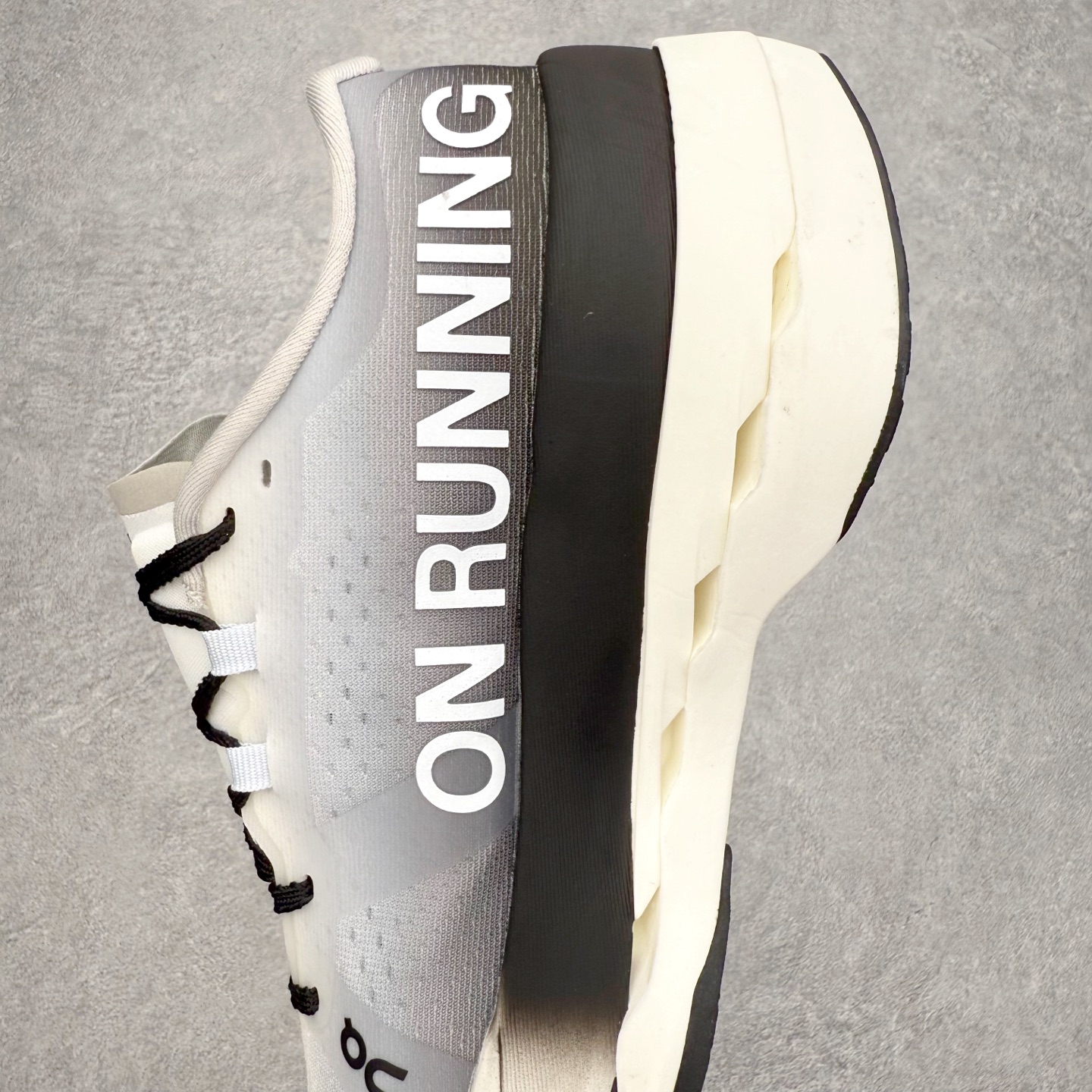 图片[7]-锐步Reebok Premier Road Ultra LTD 总理路跑系列低帮复古百搭休闲运动慢跑鞋 从健身到街头，从不循规蹈矩的国际运动品牌Reebok锐步，以“Life Is Not a Spectator Sport”的宣言，不断将先锋ICON带给年轻一代—继承先锋的健身DNA与深厚的街头文化沉淀，锐步鼓励所有人突破自我极限，拥抱未知、健身和例外的生活方式，以坚定的自我态度拥抱属于自己的未来。尺码：36 36.5 37.5 38 38.5 39 40 40.5 41 42 42.5 43 44 44.5 45-选品中心