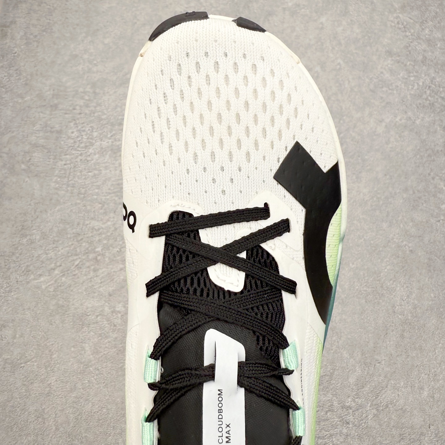 图片[4]-锐步Reebok Premier Road Ultra LTD 总理路跑系列低帮复古百搭休闲运动慢跑鞋 从健身到街头，从不循规蹈矩的国际运动品牌Reebok锐步，以“Life Is Not a Spectator Sport”的宣言，不断将先锋ICON带给年轻一代—继承先锋的健身DNA与深厚的街头文化沉淀，锐步鼓励所有人突破自我极限，拥抱未知、健身和例外的生活方式，以坚定的自我态度拥抱属于自己的未来。尺码：36 36.5 37.5 38 38.5 39 40 40.5 41 42 42.5 43 44 44.5 45-选品中心