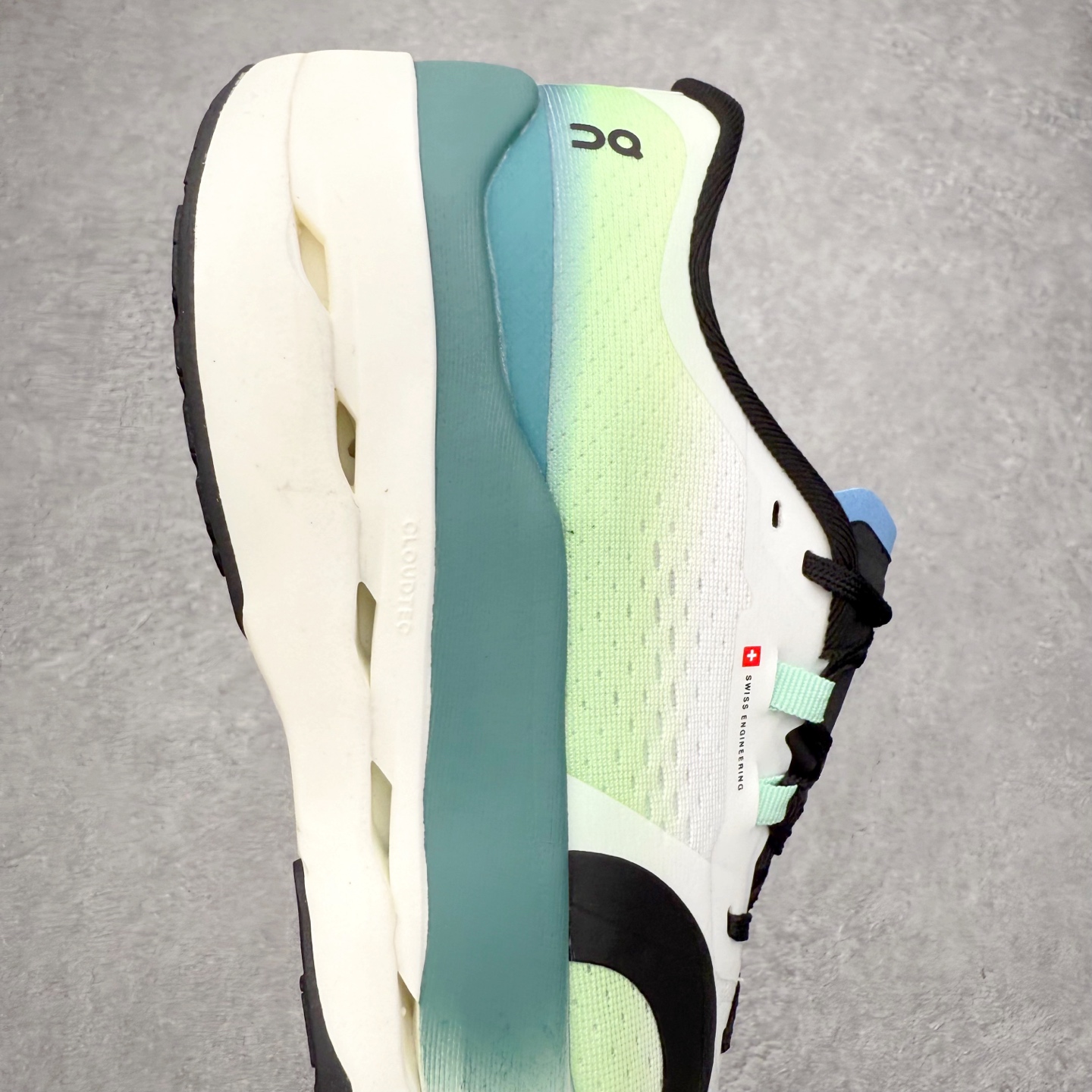 图片[6]-锐步Reebok Premier Road Ultra LTD 总理路跑系列低帮复古百搭休闲运动慢跑鞋 从健身到街头，从不循规蹈矩的国际运动品牌Reebok锐步，以“Life Is Not a Spectator Sport”的宣言，不断将先锋ICON带给年轻一代—继承先锋的健身DNA与深厚的街头文化沉淀，锐步鼓励所有人突破自我极限，拥抱未知、健身和例外的生活方式，以坚定的自我态度拥抱属于自己的未来。尺码：36 36.5 37.5 38 38.5 39 40 40.5 41 42 42.5 43 44 44.5 45-选品中心