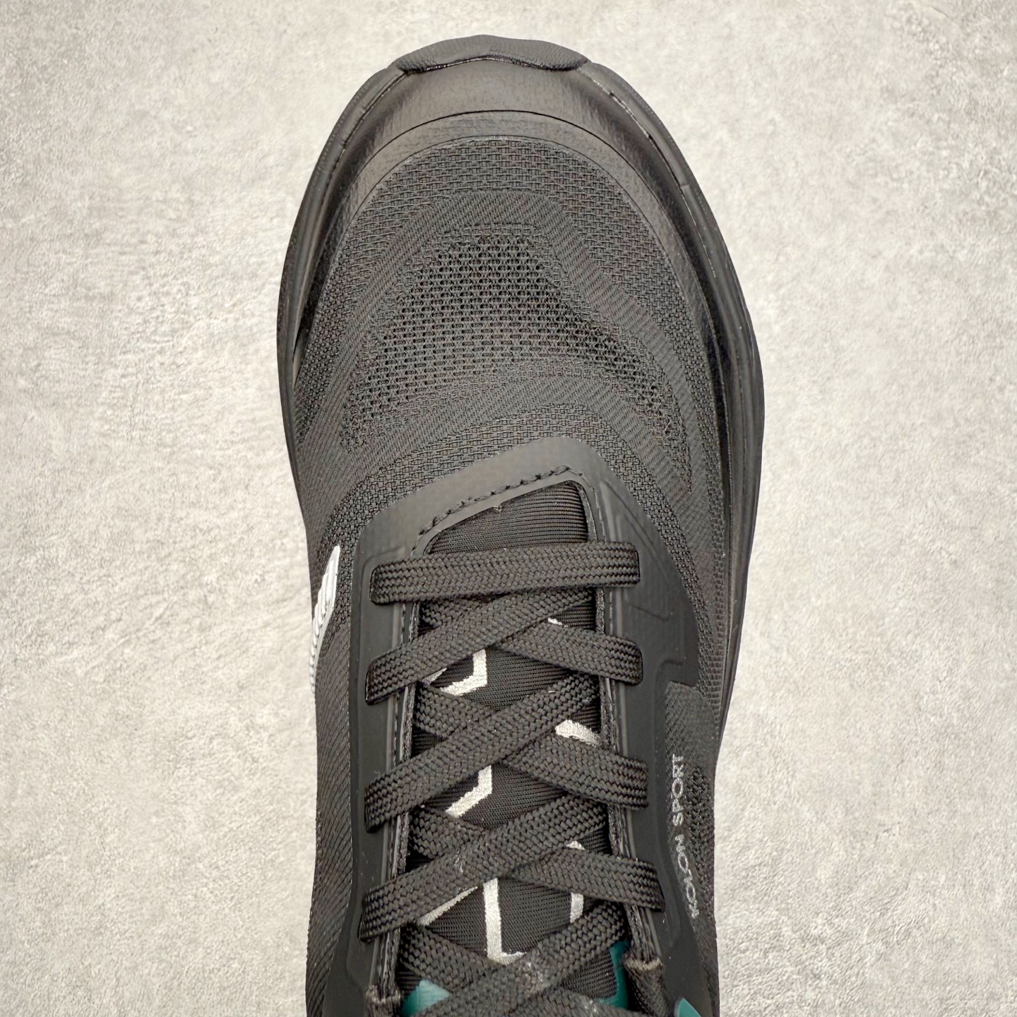 图片[4]-可隆KOLON SPORT 抓地V底巴斯夫轻盈KRUST越野跑鞋 户外功能鞋 男女同款 KOLON SPORT 可隆1973年诞生，并首次推出登山装备。自创立起，KOLON SPORT就把绿色定为基本色调，以常青树为品牌标志，坚持以关爱自然为己任，积极探求自然界的舒适，并以此应用于新产品的开发与研究。40多年来，历经不断革新，成就高端专业户外品牌。实拍调校N版已经零色差零失真 百分百还原实物色彩所见即所得 不存在货不对板色差等低级问题 选购参考实物拍摄 不混卖不参货 只用心做好货严格选品 承诺混一赔十 尺码：36 36.5 37.5 38 38.5 39 40 40.5 41 42 42.5 43 44 44.5 45-选品中心