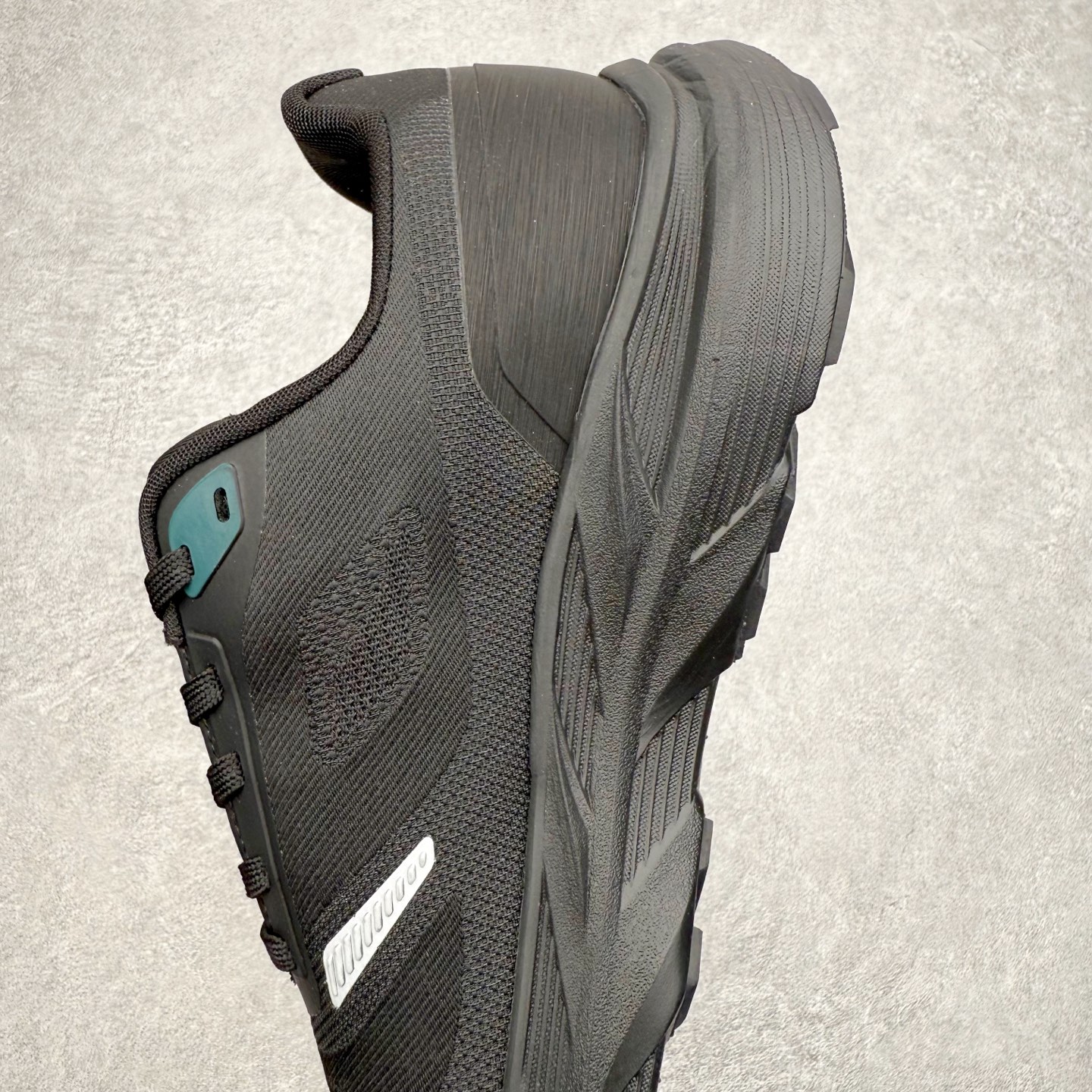 图片[7]-可隆KOLON SPORT 抓地V底巴斯夫轻盈KRUST越野跑鞋 户外功能鞋 男女同款 KOLON SPORT 可隆1973年诞生，并首次推出登山装备。自创立起，KOLON SPORT就把绿色定为基本色调，以常青树为品牌标志，坚持以关爱自然为己任，积极探求自然界的舒适，并以此应用于新产品的开发与研究。40多年来，历经不断革新，成就高端专业户外品牌。实拍调校N版已经零色差零失真 百分百还原实物色彩所见即所得 不存在货不对板色差等低级问题 选购参考实物拍摄 不混卖不参货 只用心做好货严格选品 承诺混一赔十 尺码：36 36.5 37.5 38 38.5 39 40 40.5 41 42 42.5 43 44 44.5 45-选品中心