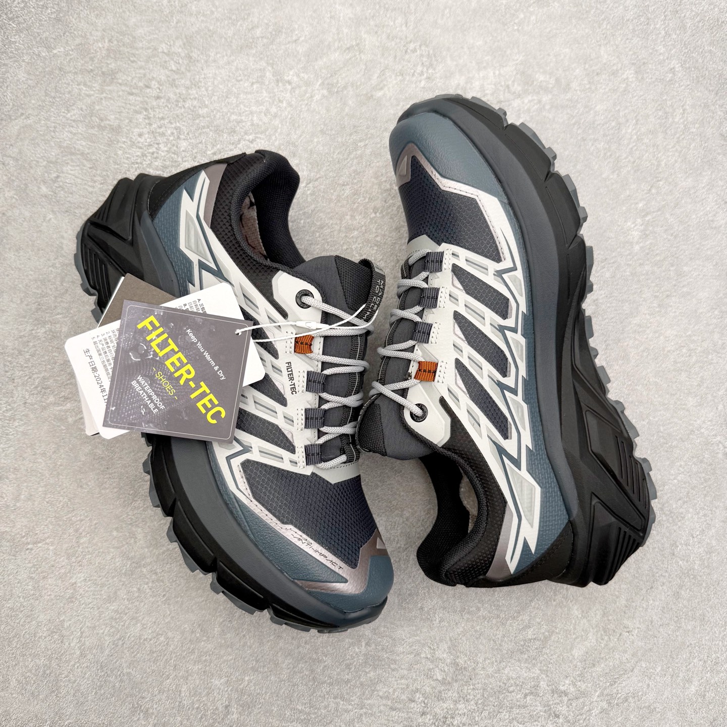 图片[3]-＃K版 凯乐石KAILAS 远征 MAX FLT 运动户外 防滑防水透气 低帮 登山徒步鞋 KAILAS凯乐石品牌是全球三大全系攀登品牌之一，于2003年创立于中国广州，致力于为有攀登梦想的户外运动员及爱好者，研发制造功能性专业装备，满足他们在极限环境下安全舒适的需求，凯乐石专注于科技面料的开发及专业功能设计，产品线覆盖登山、攀岩、徒步、越野跑山、露营、旅行等多项户外运动，通过运动员的测试反馈，不断进化迭代，产品荣获国内外大奖71座，发明专利21个，更突破性的自主研发攀登器械，打造出中国的攀登硬实力。实拍调校N版已经零色差零失真 百分百还原实物色彩所见即所得 不存在货不对板色差等低级问题 选购参考实物拍摄 不混卖不参货 只用心做好货严格选品 承诺混一赔十 尺码：36 36.5 37.5 38 38.5 39 39.5 40 40.5 41 41.5 42 42.5 43 44 44.5 45-选品中心