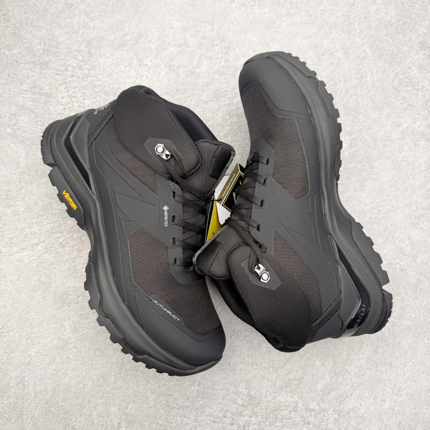 图片[3]-＃K版 凯乐石KAILAS 界山 GTX MID 时尚舒适简约经典潮流 耐磨防水 高帮 徒步鞋 KAILAS凯乐石品牌是全球三大全系攀登品牌之一，于2003年创立于中国广州，致力于为有攀登梦想的户外运动员及爱好者，研发制造功能性专业装备，满足他们在极限环境下安全舒适的需求，凯乐石专注于科技面料的开发及专业功能设计，产品线覆盖登山、攀岩、徒步、越野跑山、露营、旅行等多项户外运动，通过运动员的测试反馈，不断进化迭代，产品荣获国内外大奖71座，发明专利21个，更突破性的自主研发攀登器械，打造出中国的攀登硬实力。实拍调校N版已经零色差零失真 百分百还原实物色彩所见即所得 不存在货不对板色差等低级问题 选购参考实物拍摄 不混卖不参货 只用心做好货严格选品 承诺混一赔十 尺码：36 36.5 37.5 38 38.5 39 40 40.5 41 42 42.5 43 44 44.5 45-选品中心