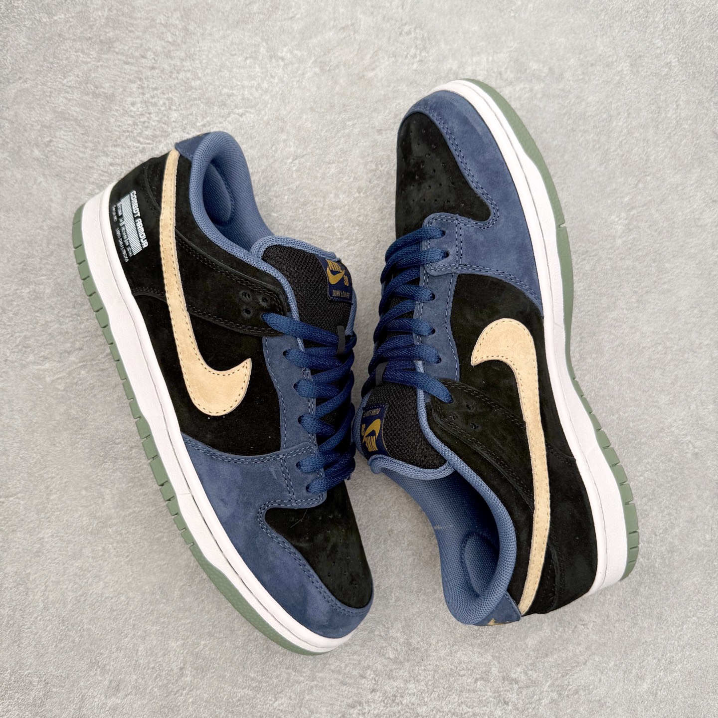 图片[3]-＃F版 NK SB Dunk Low HF3063-002 极限压缩利润空间 超乎所想的高性价比 用料绝不含糊 原盒原配 正确耐磨橡胶大底 超高清洁度 全鞋零毛边皮料切割 全套原楦原模倾力打造完美版型 尺码：36 36.5 37.5 38 38.5 39 40 40.5 41 42 42.5 43 44 44.5 45 46 47.5-选品中心