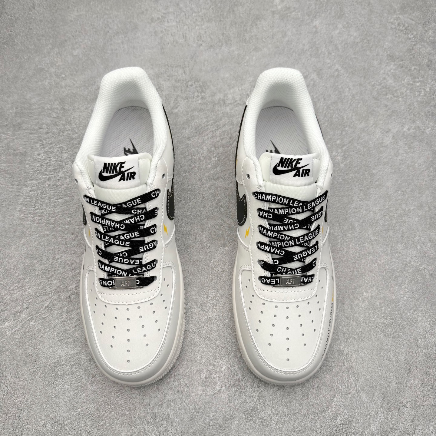 图片[2]-NK Air Force 1´07 Low 空军一号低帮百搭休闲运动板鞋 JP8028-072 柔软、弹性十足的缓震性能和出色的中底设计 横跨复古与现代的外型结合 造就出风靡全球 三十多年的Force 1 直到今天还深受青睐 实拍调校N版已经零色差零失真 百分百还原实物色彩所见即所得 不存在货不对板色差等低级问题 选购参考实物拍摄 不混卖不参货 只用心做好货严格选品 承诺混一赔十 尺码：36 36.5 37.5 38 38.5 39 40 40.5 41 42 42.5 43 44 44.5 45-选品中心