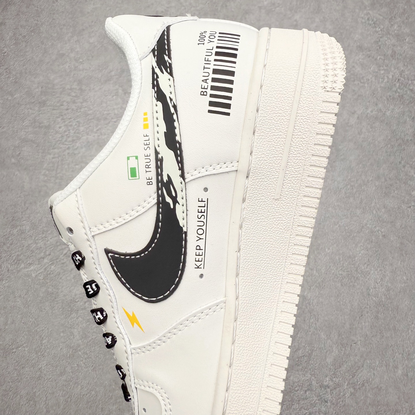 图片[7]-NK Air Force 1´07 Low 空军一号低帮百搭休闲运动板鞋 JP8028-072 柔软、弹性十足的缓震性能和出色的中底设计 横跨复古与现代的外型结合 造就出风靡全球 三十多年的Force 1 直到今天还深受青睐 实拍调校N版已经零色差零失真 百分百还原实物色彩所见即所得 不存在货不对板色差等低级问题 选购参考实物拍摄 不混卖不参货 只用心做好货严格选品 承诺混一赔十 尺码：36 36.5 37.5 38 38.5 39 40 40.5 41 42 42.5 43 44 44.5 45-选品中心