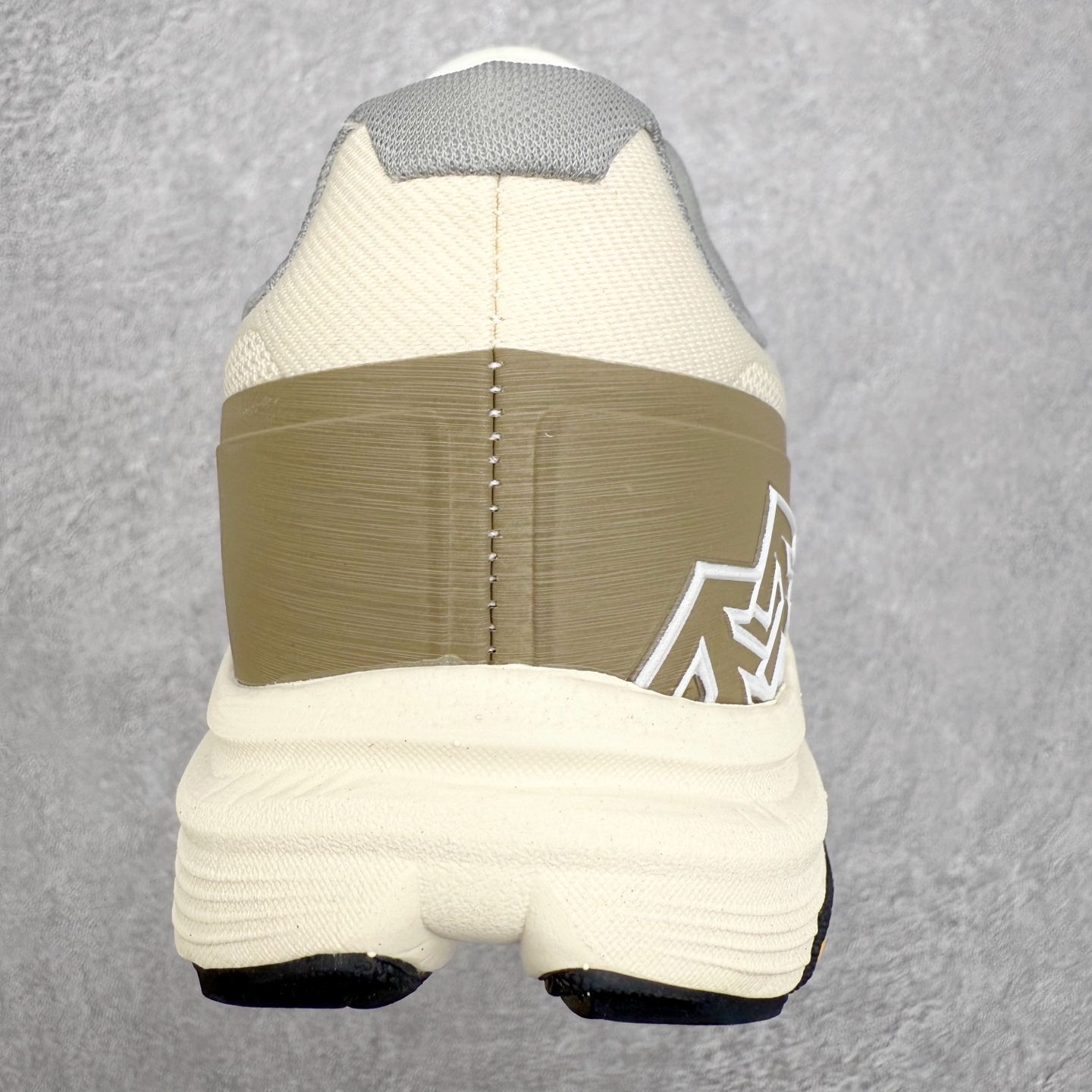 图片[8]-可隆KOLON SPORT 抓地V底巴斯夫轻盈KRUST越野跑鞋 户外功能鞋 男女同款 KOLON SPORT 可隆1973年诞生，并首次推出登山装备。自创立起，KOLON SPORT就把绿色定为基本色调，以常青树为品牌标志，坚持以关爱自然为己任，积极探求自然界的舒适，并以此应用于新产品的开发与研究。40多年来，历经不断革新，成就高端专业户外品牌。实拍调校N版已经零色差零失真 百分百还原实物色彩所见即所得 不存在货不对板色差等低级问题 选购参考实物拍摄 不混卖不参货 只用心做好货严格选品 承诺混一赔十 尺码：36 36.5 37.5 38 38.5 39 40 40.5 41 42 42.5 43 44 44.5 45-选品中心