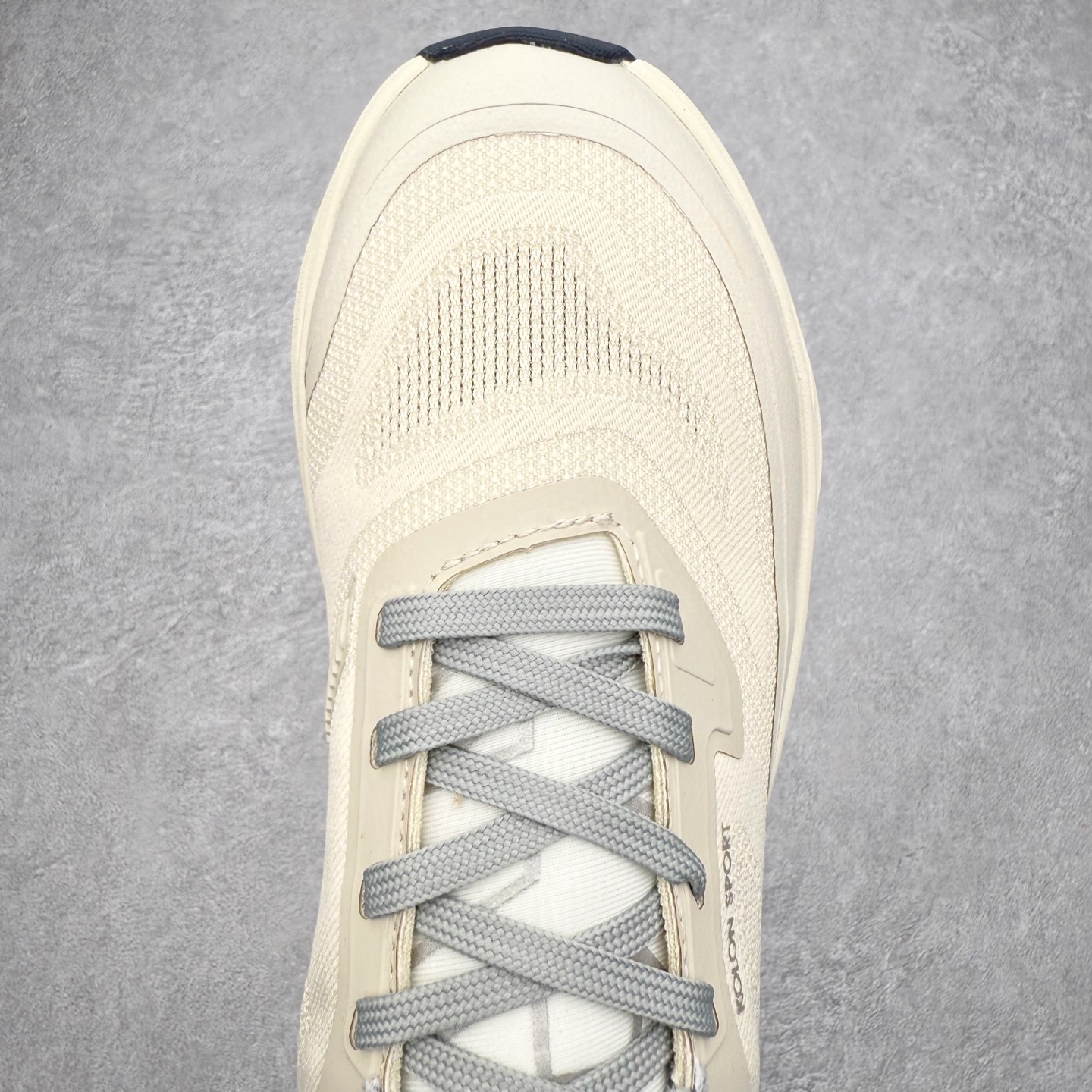 图片[4]-可隆KOLON SPORT 抓地V底巴斯夫轻盈KRUST越野跑鞋 户外功能鞋 男女同款 KOLON SPORT 可隆1973年诞生，并首次推出登山装备。自创立起，KOLON SPORT就把绿色定为基本色调，以常青树为品牌标志，坚持以关爱自然为己任，积极探求自然界的舒适，并以此应用于新产品的开发与研究。40多年来，历经不断革新，成就高端专业户外品牌。实拍调校N版已经零色差零失真 百分百还原实物色彩所见即所得 不存在货不对板色差等低级问题 选购参考实物拍摄 不混卖不参货 只用心做好货严格选品 承诺混一赔十 尺码：36 36.5 37.5 38 38.5 39 40 40.5 41 42 42.5 43 44 44.5 45-选品中心