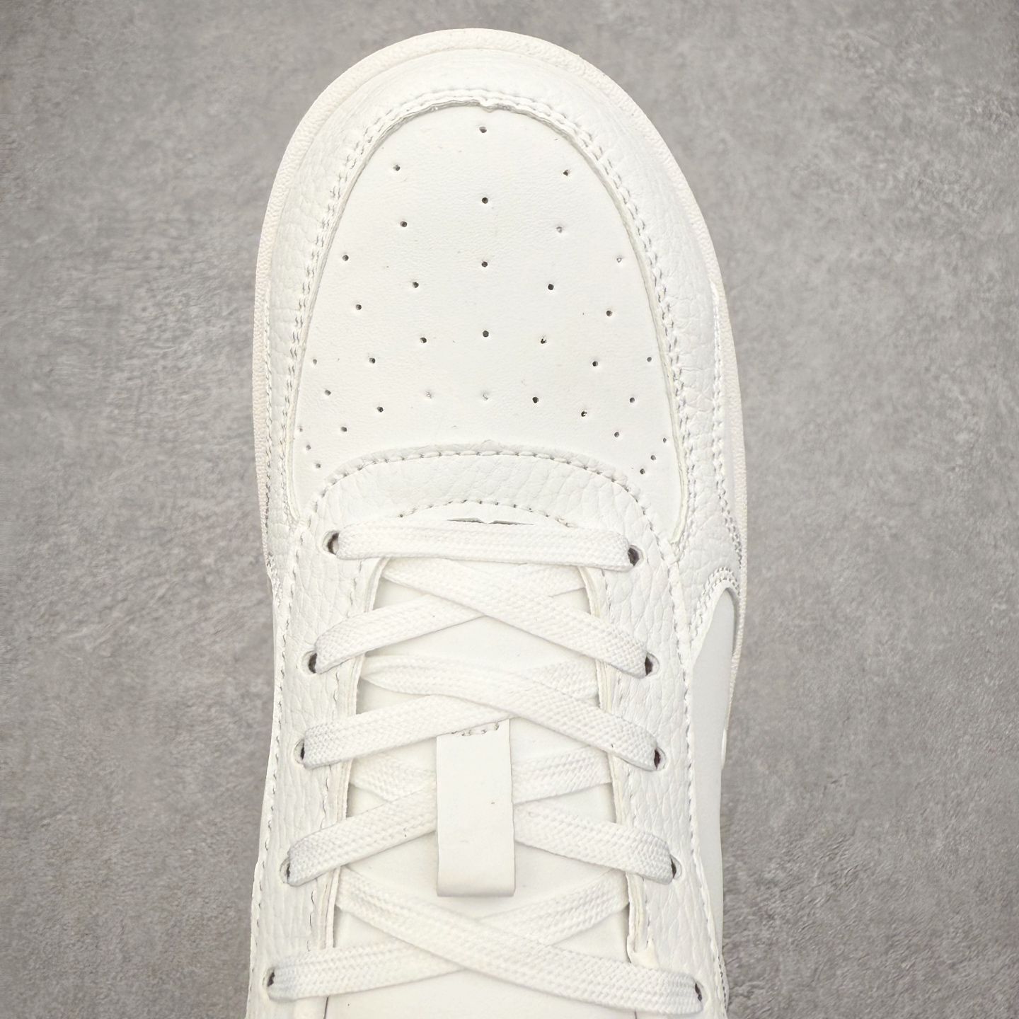 图片[4]-Alo yoga 易梦玲 Jisoo智秀 等多位明星同款上脚 主打各大平台外贸主推大厂采购原材料多处细节一步到位 生产细节 没得说 一款随意搭配的都好看的鞋子aIo采用增高4cm 主打熊猫色 春夏秋冬四季款 舒适简约板鞋 TPU防滑耐磨鞋底 #alo #alo女孩 #AIo #健身穿搭 #鞋子推荐 #板鞋 尺码：35 36 37 38 39 40 41 42 43 44 45-选品中心