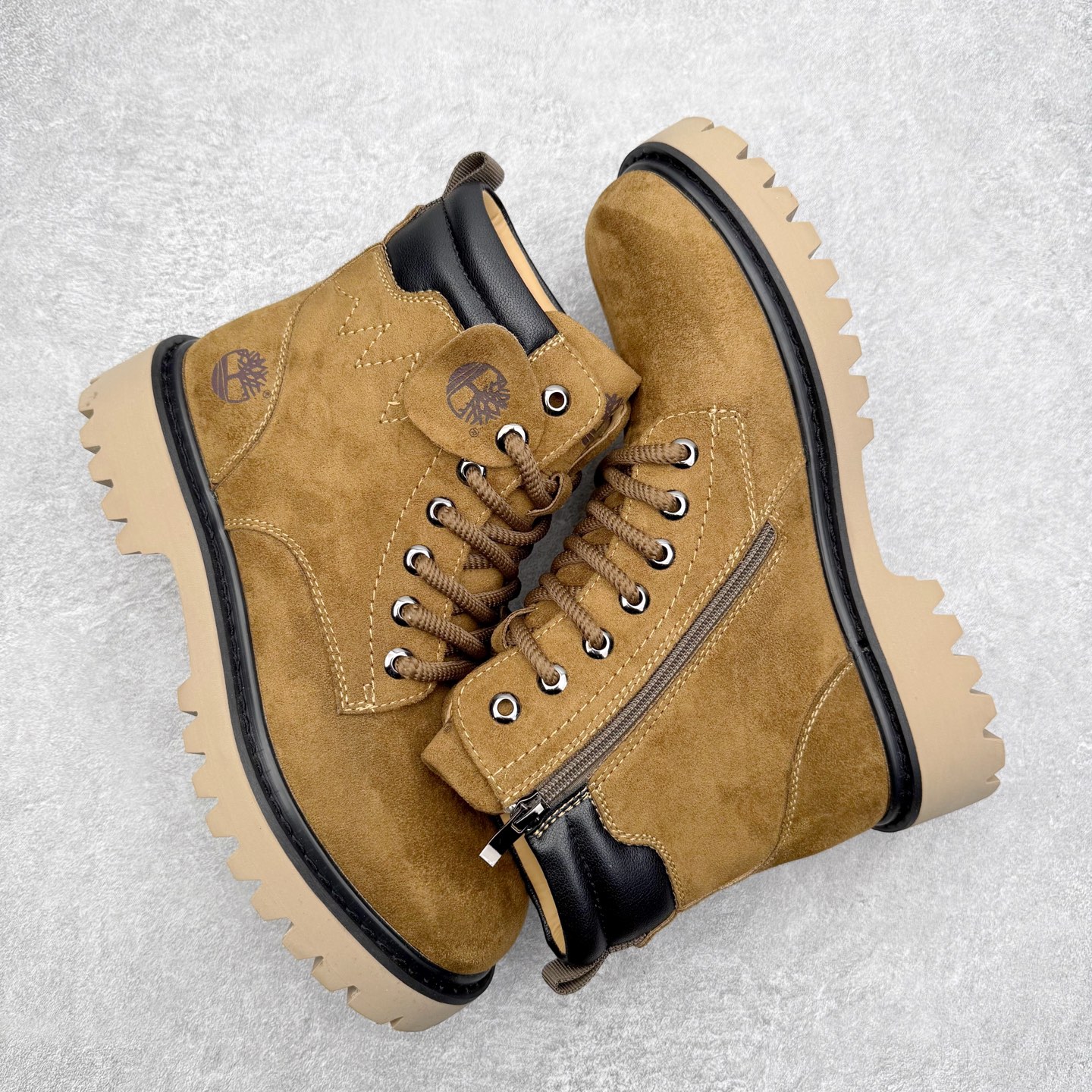 图片[3]-Timberland添柏岚/天伯伦 秋冬新品 秋冬必备户外休闲大黄靴系列#广东大厂品质 原盒原包装 时尚潮流搭配 面料采用意大利🇮🇹顶级磨砂细纹牛皮 轻质大底 搭配防臭防腐真皮乳胶鞋垫 大底到五金都是代工厂原材料制作 同原版固特异永不开胶工艺 好货不杀猪 首单质量严格把控 全网独家首发 品质毋庸置疑 全套官网统一包装 给您完美的穿着体验 质量考究耐穿 型男必备 专治不帅 高品质脚感一流 今年冬季防寒户外专用 日常随意搭配 尺码：38-44（皮鞋码）-选品中心