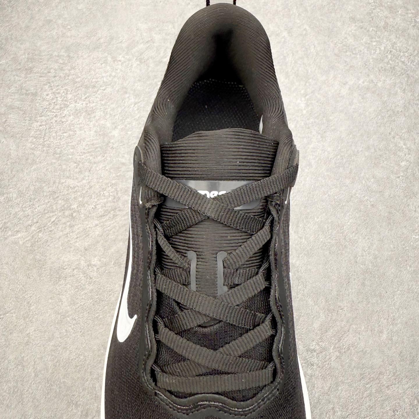 图片[5]-NK Vomero Plus 时尚舒适 网布防滑耐磨 低帮跑步鞋 HV8154-604 实拍调校N版已经零色差零失真 百分百还原实物色彩所见即所得 不存在货不对板色差等低级问题 选购参考实物拍摄 不混卖不参货 只用心做好货严格选品 承诺混一赔十 尺码：36 36.5 37.5 38 38.5 39 40 40.5 41 42 42.5 43 44 44.5 45-选品中心