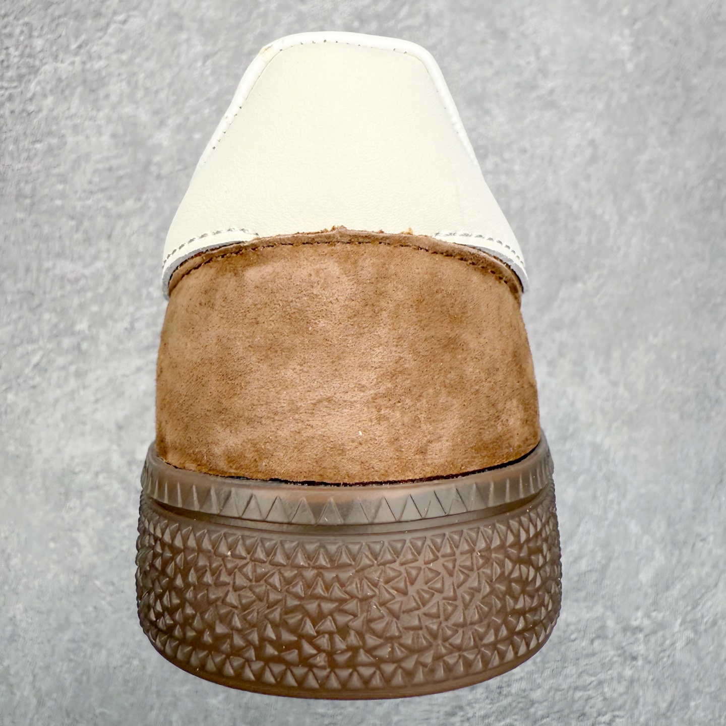 图片[8]-＃C版纯原 AD Originals Handball SPZL 手球运动员系列百搭休闲运动板鞋 KI5938 这款来自阿迪达斯的这款HANDBALL SPZL前身是一双手球运动鞋，这一次拿来复刻，所以鞋面的主要色彩选用了黑色， 鞋面外侧除了Spezial字母之外还有三叶草标志。Handball SPZL作为复古手球训练鞋与作为室内足球鞋的Samba有着异曲同工之处，但是质感更为出众的鞋身以及丰富的配色选择比起Samba来讲可以说是更胜一筹了！尺码：36 36⅔ 37⅓ 38 38⅔ 39⅓ 40 40⅔ 41⅓ 42 42⅔ 43⅓ 44 45-选品中心