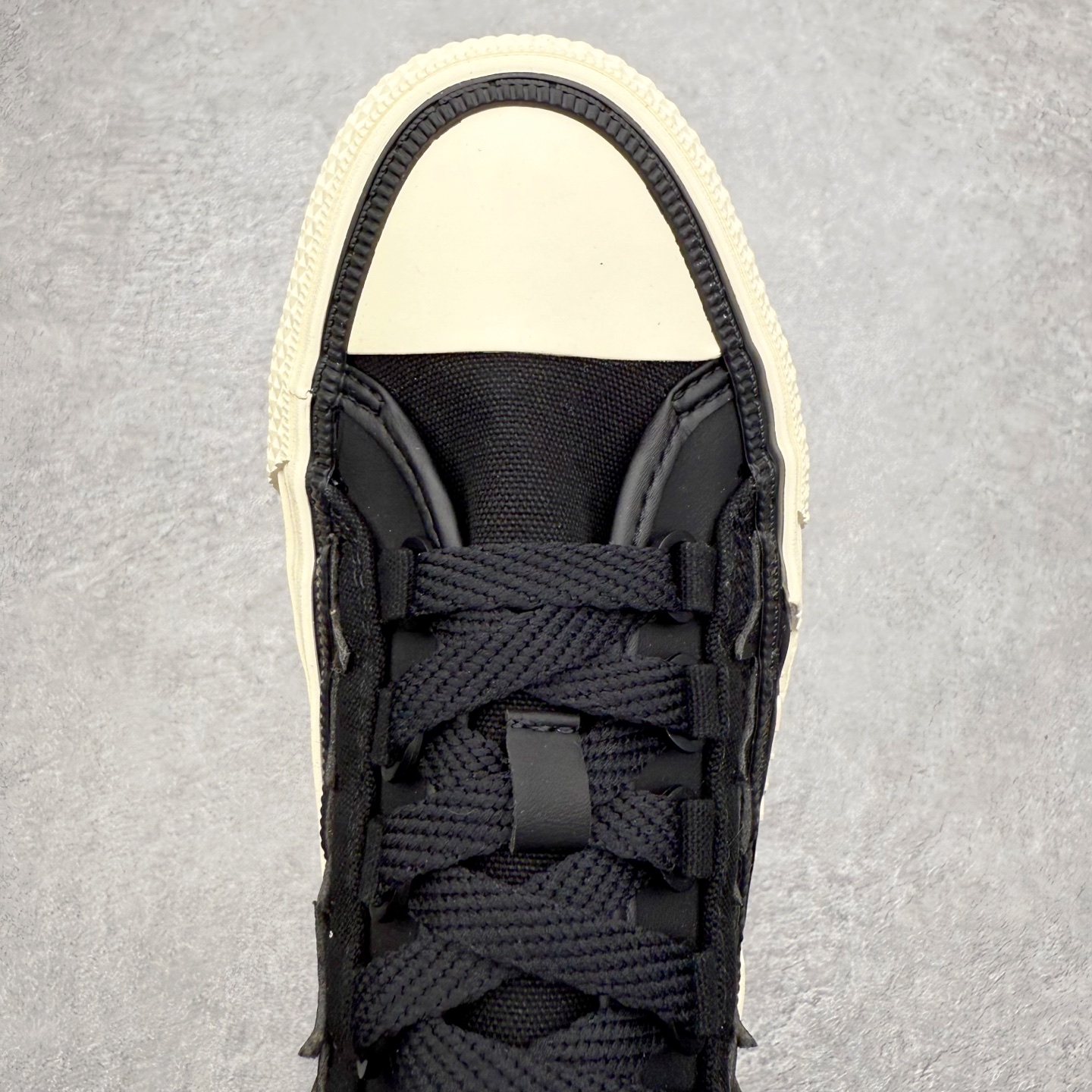 图片[4]-AMIRI Ma Court Low 埃米尔情侣款厚底刺绣复古休闲鞋 经典黑白棋盘格高盎司帆布鞋面搭配精致Ma刺绣将整体质感拉满，加厚格纹橡胶软底，增加耐磨有防滑，后跟部分鞋垫足足一厘米厚，上脚舒适度大大提升，全牛皮内里不捂脚，系带不穿孔的设计非常赞，舒适度和时髦度双双在线！尺码：36 37 38 39 40 41 42 43 44-选品中心