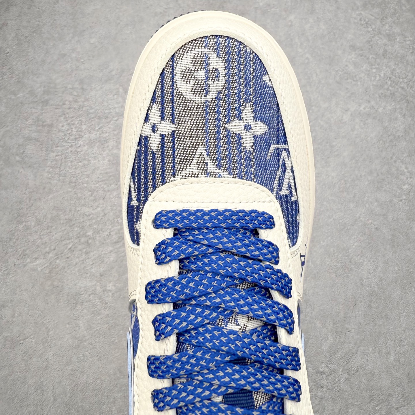 图片[4]-NK Air Force 1´07 Low 空军一号低帮百搭休闲运动板鞋 XL1979-106 柔软、弹性十足的缓震性能和出色的中底设计 横跨复古与现代的外型结合 造就出风靡全球 三十多年的Force 1 直到今天还深受青睐 实拍调校N版已经零色差零失真 百分百还原实物色彩所见即所得 不存在货不对板色差等低级问题 选购参考实物拍摄 不混卖不参货 只用心做好货严格选品 承诺混一赔十 尺码：36 36.5 37.5 38 38.5 39 40 40.5 41 42 42.5 43 44 44.5 45-选品中心