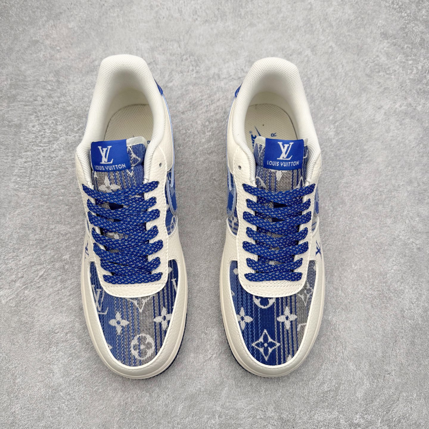 图片[2]-NK Air Force 1´07 Low 空军一号低帮百搭休闲运动板鞋 XL1979-106 柔软、弹性十足的缓震性能和出色的中底设计 横跨复古与现代的外型结合 造就出风靡全球 三十多年的Force 1 直到今天还深受青睐 实拍调校N版已经零色差零失真 百分百还原实物色彩所见即所得 不存在货不对板色差等低级问题 选购参考实物拍摄 不混卖不参货 只用心做好货严格选品 承诺混一赔十 尺码：36 36.5 37.5 38 38.5 39 40 40.5 41 42 42.5 43 44 44.5 45-选品中心