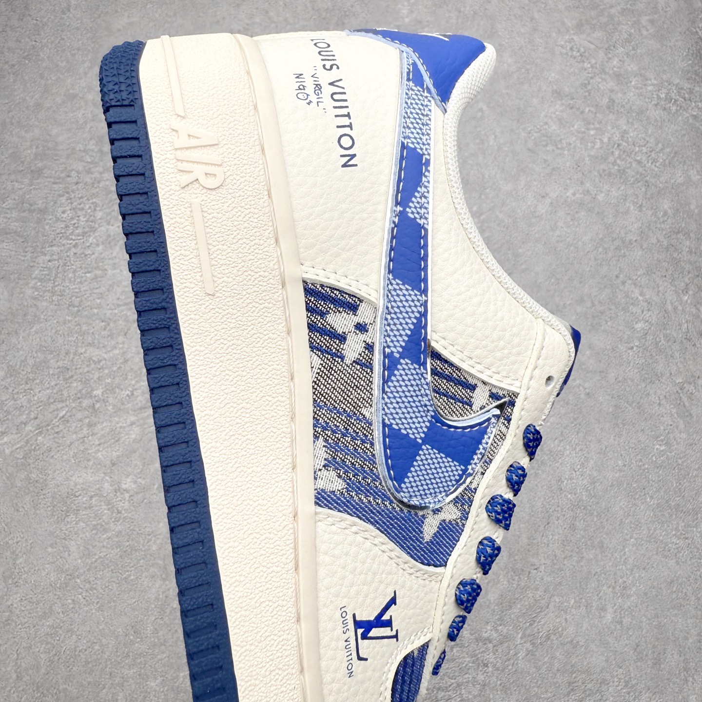 图片[6]-NK Air Force 1´07 Low 空军一号低帮百搭休闲运动板鞋 XL1979-106 柔软、弹性十足的缓震性能和出色的中底设计 横跨复古与现代的外型结合 造就出风靡全球 三十多年的Force 1 直到今天还深受青睐 实拍调校N版已经零色差零失真 百分百还原实物色彩所见即所得 不存在货不对板色差等低级问题 选购参考实物拍摄 不混卖不参货 只用心做好货严格选品 承诺混一赔十 尺码：36 36.5 37.5 38 38.5 39 40 40.5 41 42 42.5 43 44 44.5 45-选品中心