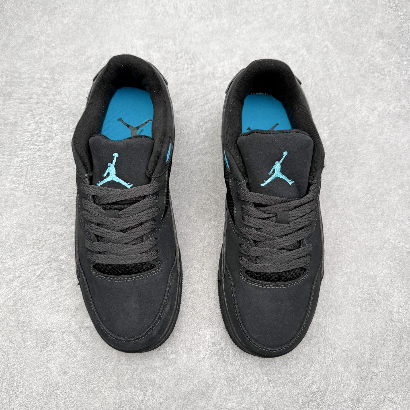 图片[2]-Air Jordan AJ Flight Court 乔丹低帮复古篮球鞋 设计简约又不失复古韵味鞋内的鞋垫柔软且有弹性 能够很好地缓冲落地时的冲击力鞋面的材质贴合脚部 鞋底的纹路设计合理 抓地力很强 尺码： 36 36.5 37.5 38 38.5 39 40 40.5 41 42 42.5 43 44 45 46 47 47.5-选品中心