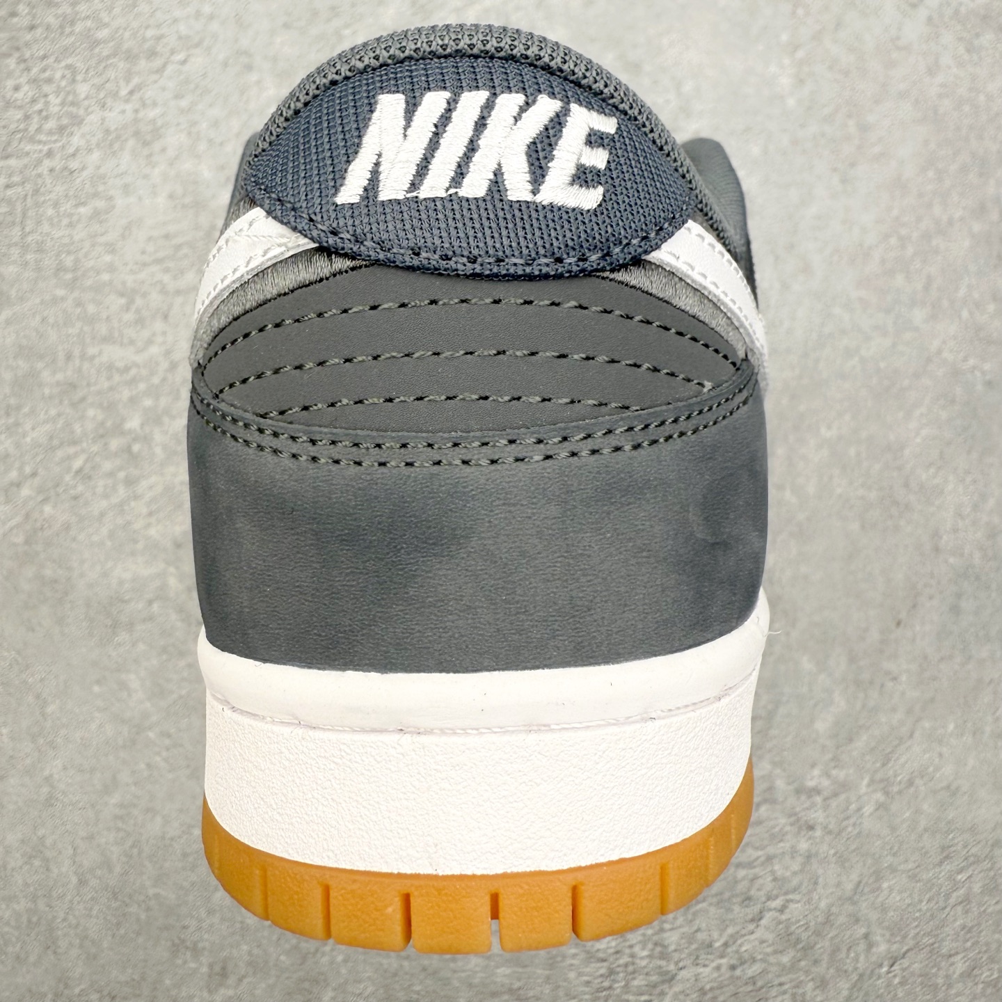 图片[8]-＃F版 NK SB Dunk Low FZ1287-300 极限压缩利润空间 超乎所想的高性价比 用料绝不含糊 原盒原配 正确耐磨橡胶大底 超高清洁度 全鞋零毛边皮料切割 全套原楦原模倾力打造完美版型 尺码：36 36.5 37.5 38 38.5 39 40 40.5 41 42 42.5 43 44 44.5 45 46 47.5-选品中心