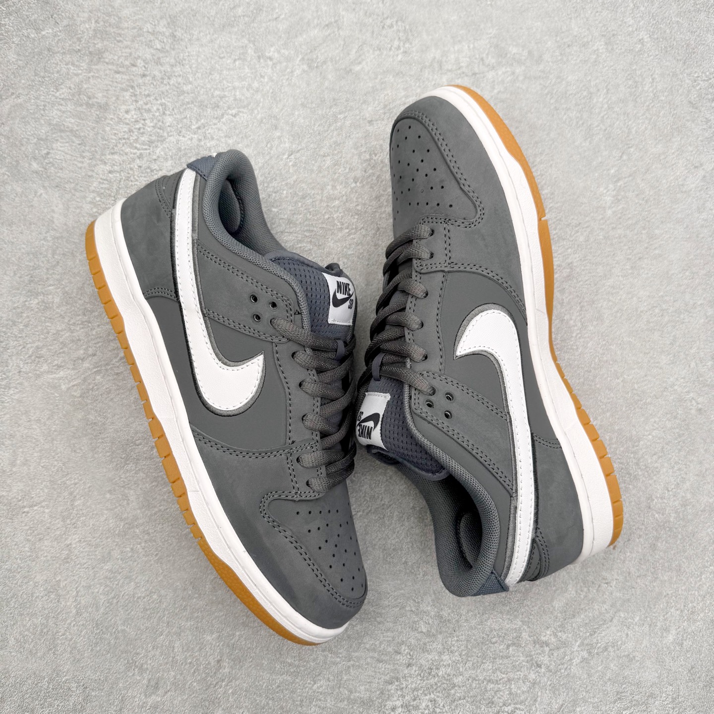 图片[3]-＃F版 NK SB Dunk Low FZ1287-300 极限压缩利润空间 超乎所想的高性价比 用料绝不含糊 原盒原配 正确耐磨橡胶大底 超高清洁度 全鞋零毛边皮料切割 全套原楦原模倾力打造完美版型 尺码：36 36.5 37.5 38 38.5 39 40 40.5 41 42 42.5 43 44 44.5 45 46 47.5-选品中心