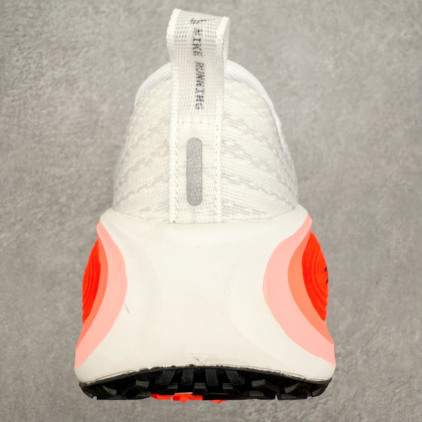 图片[8]-NK Vomero Plus 时尚舒适 网布防滑耐磨 低帮跑步鞋 实拍调校N版已经零色差零失真 百分百还原实物色彩所见即所得 不存在货不对板色差等低级问题 选购参考实物拍摄 不混卖不参货 只用心做好货严格选品 承诺混一赔十 尺码：36 36.5 37.5 38 38.5 39 40 40.5 41 42 42.5 43 44 44.5 45-选品中心