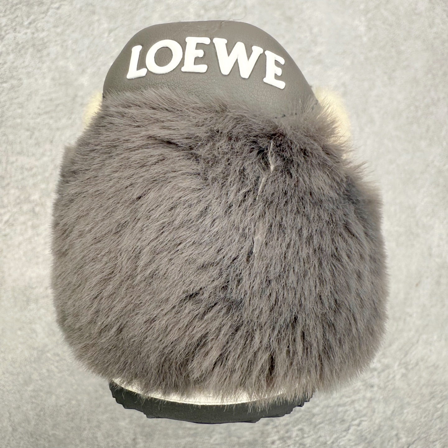 图片[8]-罗意威Loewe Ballet Runner 2.0 Sneakers 芭蕾舞2.0系列阿甘复古风德训薄底百搭休闲运动鞋 市面最高性价比 实体平台跑量 主打推荐好货 采用反绒牛皮革拼接头层皮饰片鞋面材质鞋身原装高密度防刮尼龙面料,极好柔软效果双层乳胶缓震鞋垫外部搭配轻量EVA缓震组合橡胶防滑片装外底不对称鞋头设计、袜状内部结构，轻盈橡胶外底延伸至鞋头 20 毫米鞋跟，附白色和同色系鞋带侧面饰有 L 徽标，鞋舌饰有压纹 Anagram 后跟标签饰有注塑橡胶 LOEWE 标志升级原楦型开发纸版全手工拉帮工艺成型 尺码：35 36 37 38 39 40 41 42 43 44 45-选品中心