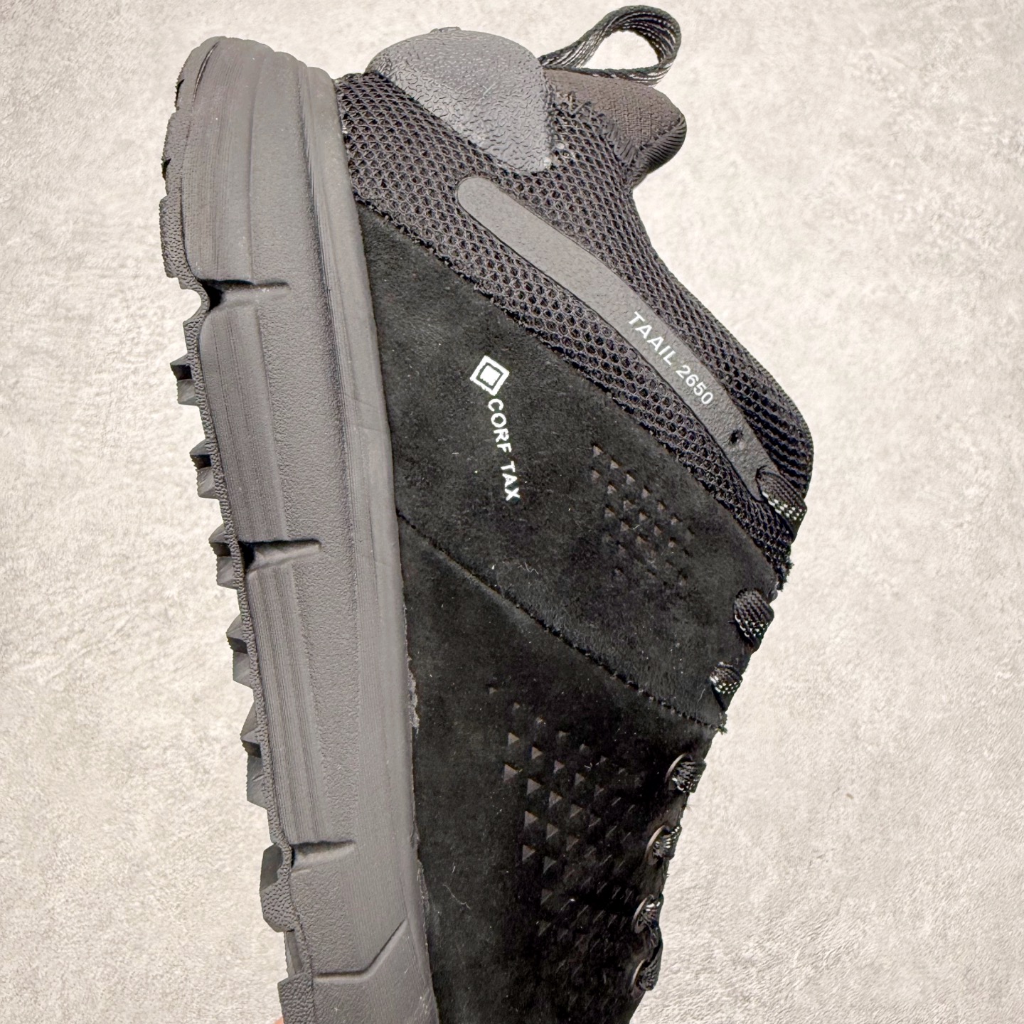 图片[6]-Danner丹纳Trail 2650户外登山徒步运动休闲舒适百搭 织物减震防滑耐磨防水透气轻便低帮跑步鞋 鞋头硬化设计 保护脚趾同时对鞋身提供支撑 不易变形 嵌入式支撑片 遇不平整地形时 提供更多支撑性 保持稳定 脚步更轻松 尺码：39 40 41 42 43 44 45-选品中心