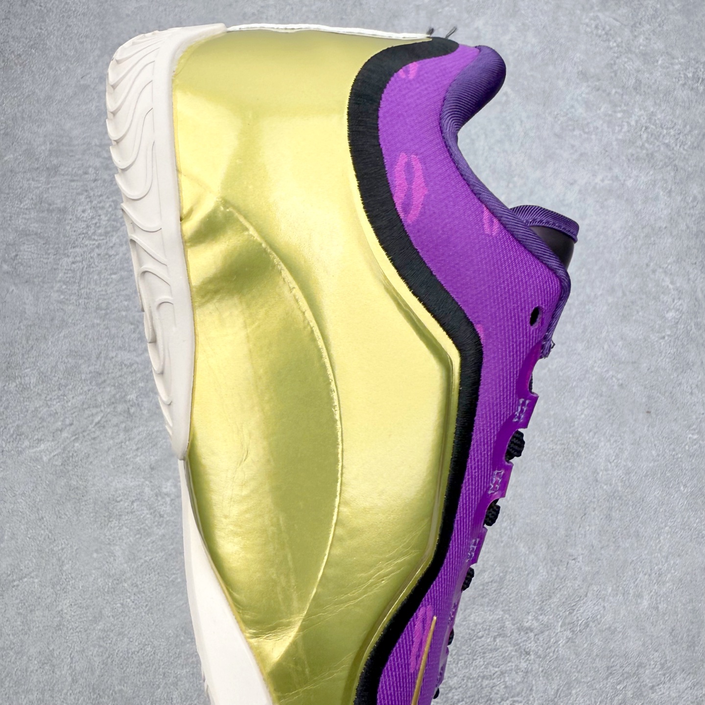 图片[6]-NK Lebron 23 From This Point Forward 詹姆斯23代低帮实战篮球鞋 实拍调校N版已经零色差零失真 百分百还原实物色彩所见即所得 不存在货不对板色差等低级问题 选购参考实物拍摄 不混卖不参货 只用心做好货严格选品 承诺混一赔十 尺码：40 40.5 41 42 42.5 43 44 44.5 45 46-选品中心