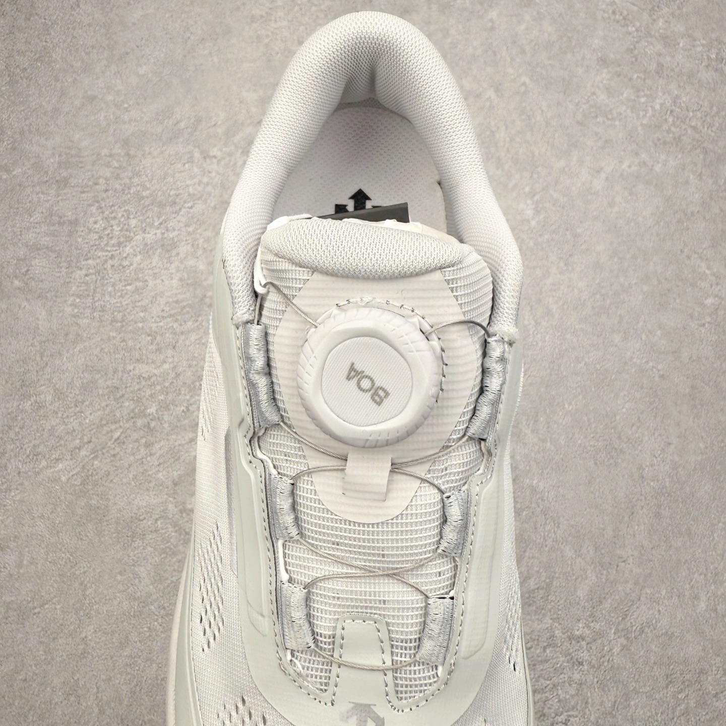 图片[5]-DESCENTE Dualis Dulis Wire Wp 运动低帮生活休闲鞋 DESCENTE（迪桑特）创立于1935年，品牌名取自法语词汇，意为“滑降”。品牌箭头标识代表滑雪的三种技术“高速直线滑行”、“穿越”和“侧滑”，也寓意品牌在打造高端专业运动产品中不断追求完美的创新精神，致力于成为中国高端专业滑雪、综训、女子、铁人三项、高尔夫的第一品牌。尺码：39 40 41 42 43 44 45-选品中心