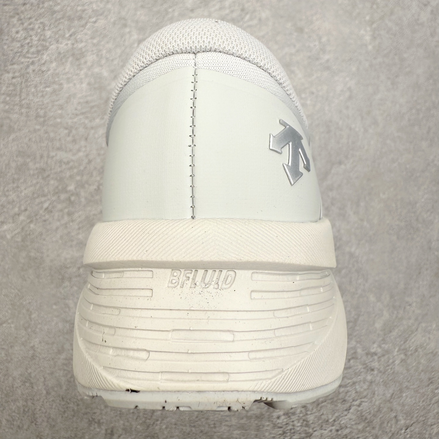 图片[8]-DESCENTE Dualis Dulis Wire Wp 运动低帮生活休闲鞋 DESCENTE（迪桑特）创立于1935年，品牌名取自法语词汇，意为“滑降”。品牌箭头标识代表滑雪的三种技术“高速直线滑行”、“穿越”和“侧滑”，也寓意品牌在打造高端专业运动产品中不断追求完美的创新精神，致力于成为中国高端专业滑雪、综训、女子、铁人三项、高尔夫的第一品牌。尺码：39 40 41 42 43 44 45-选品中心