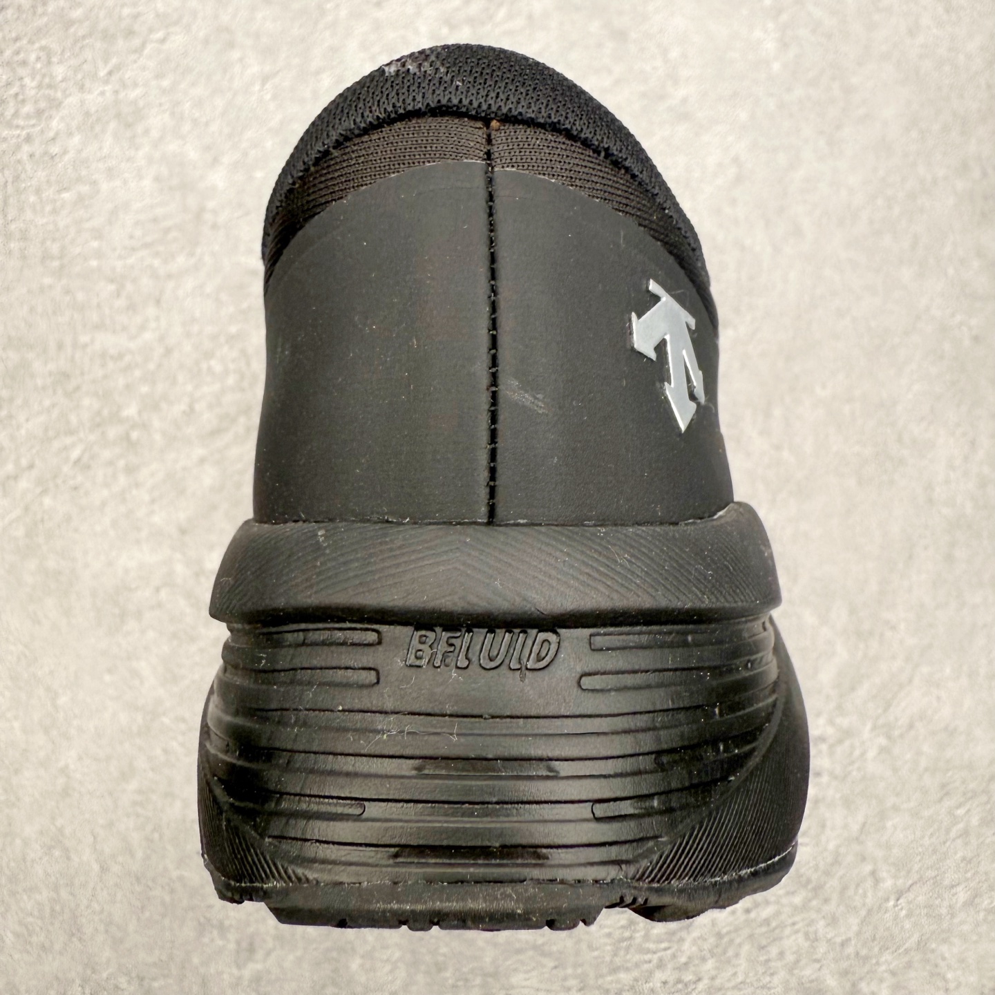 图片[8]-DESCENTE Dualis Dulis Wire Wp 运动低帮生活休闲鞋 DESCENTE（迪桑特）创立于1935年，品牌名取自法语词汇，意为“滑降”。品牌箭头标识代表滑雪的三种技术“高速直线滑行”、“穿越”和“侧滑”，也寓意品牌在打造高端专业运动产品中不断追求完美的创新精神，致力于成为中国高端专业滑雪、综训、女子、铁人三项、高尔夫的第一品牌。尺码：39 40 41 42 43 44 45-选品中心